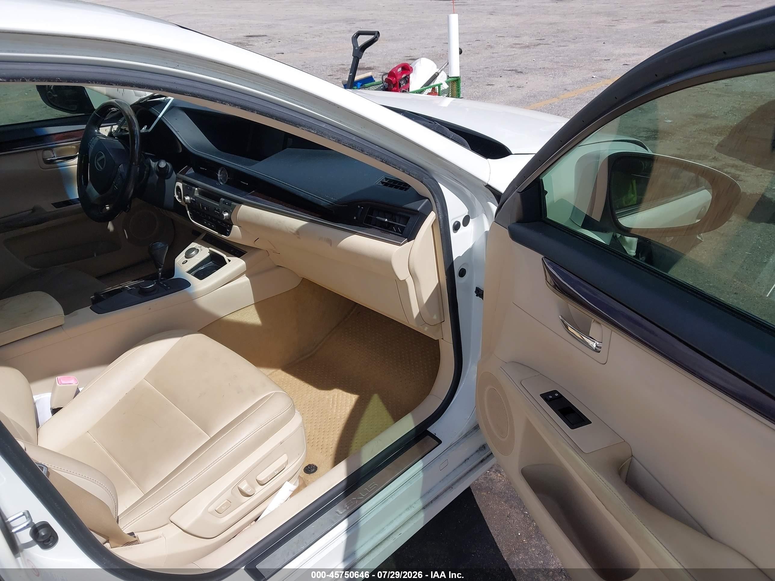2013 Lexus Es 350   White vin: JTHBK1GG5D2058951