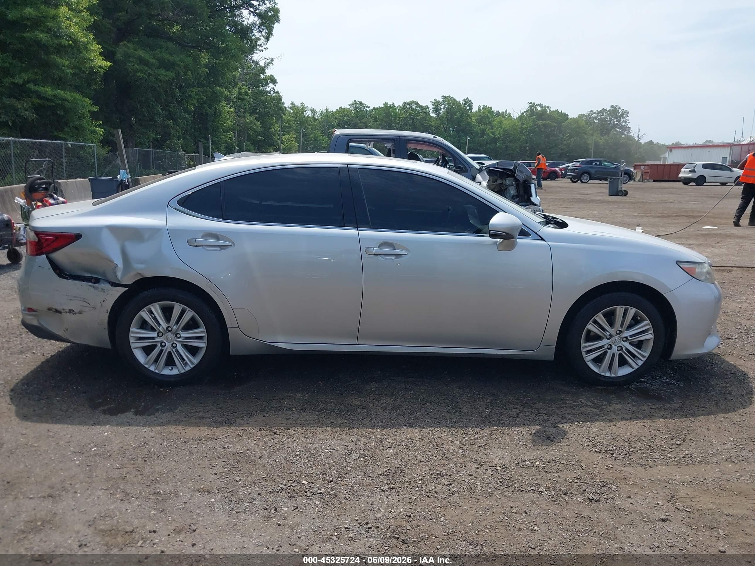 2013 Lexus Es 350   Silver vin: JTHBK1GG5D2077029