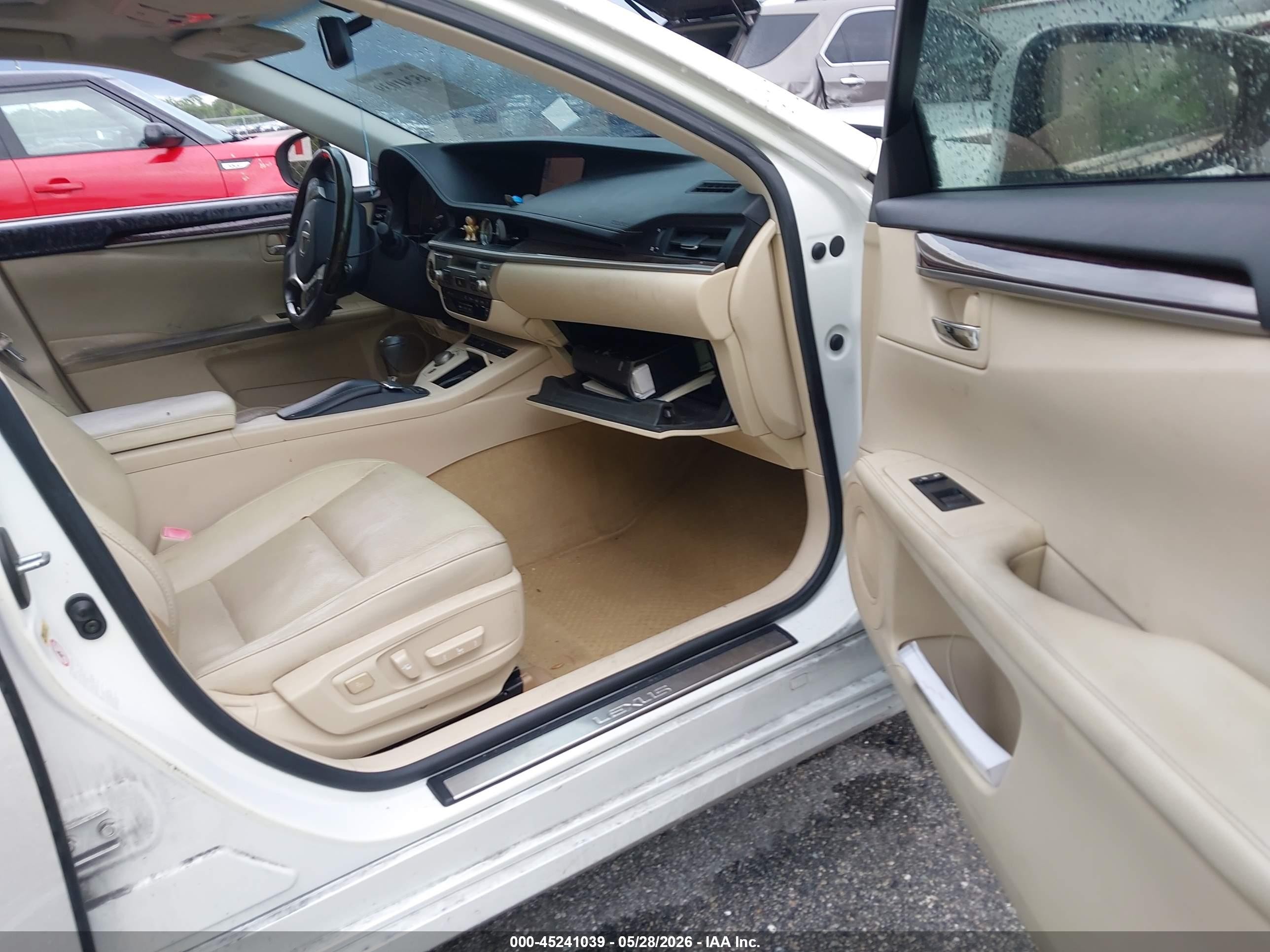 2013 Lexus Es 350   White vin: JTHBK1GG5D2083574