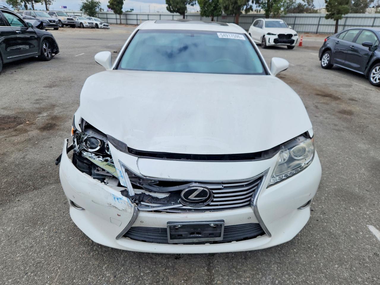 2014 Lexus Es White vin: JTHBK1GG5E2095175