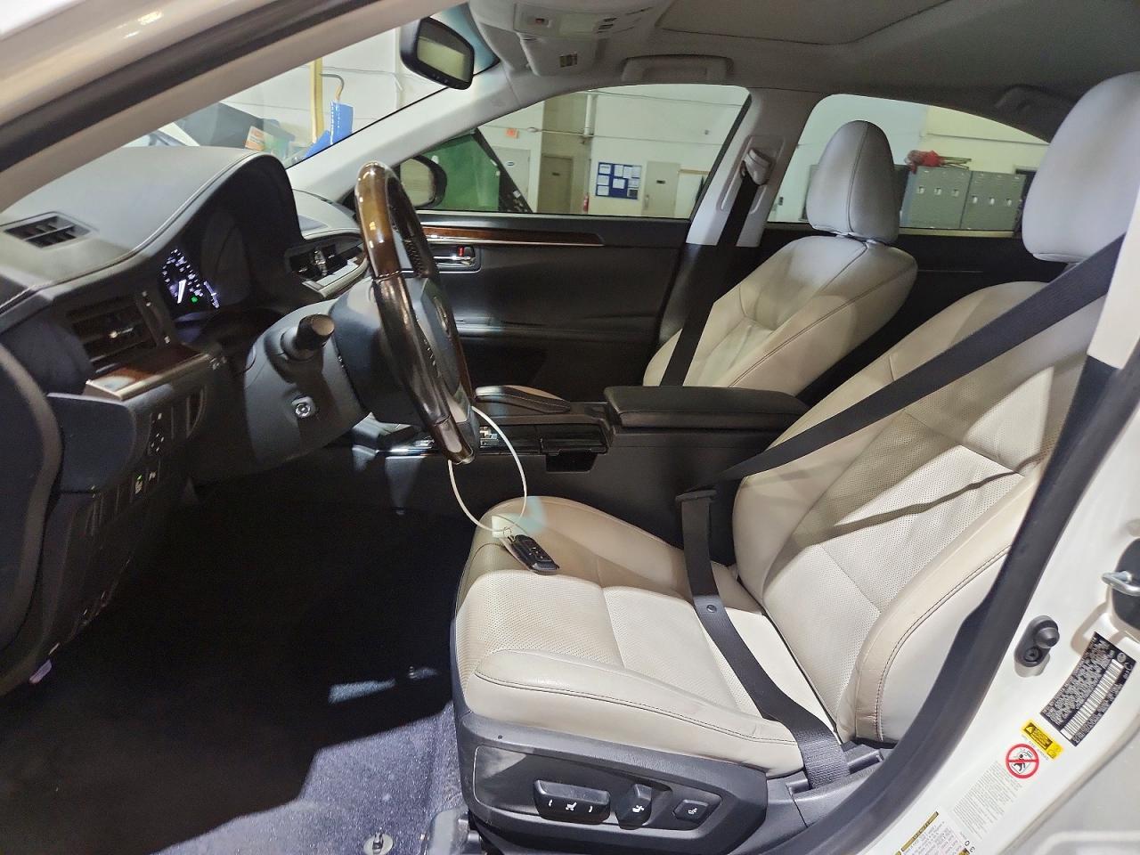 2014 Lexus Es 350 White vin: JTHBK1GG5E2129776