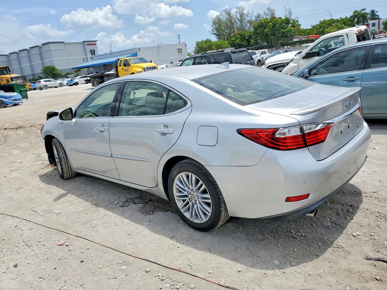 2015 Lexus Es 350 Серебряный vin: JTHBK1GG5F2209418