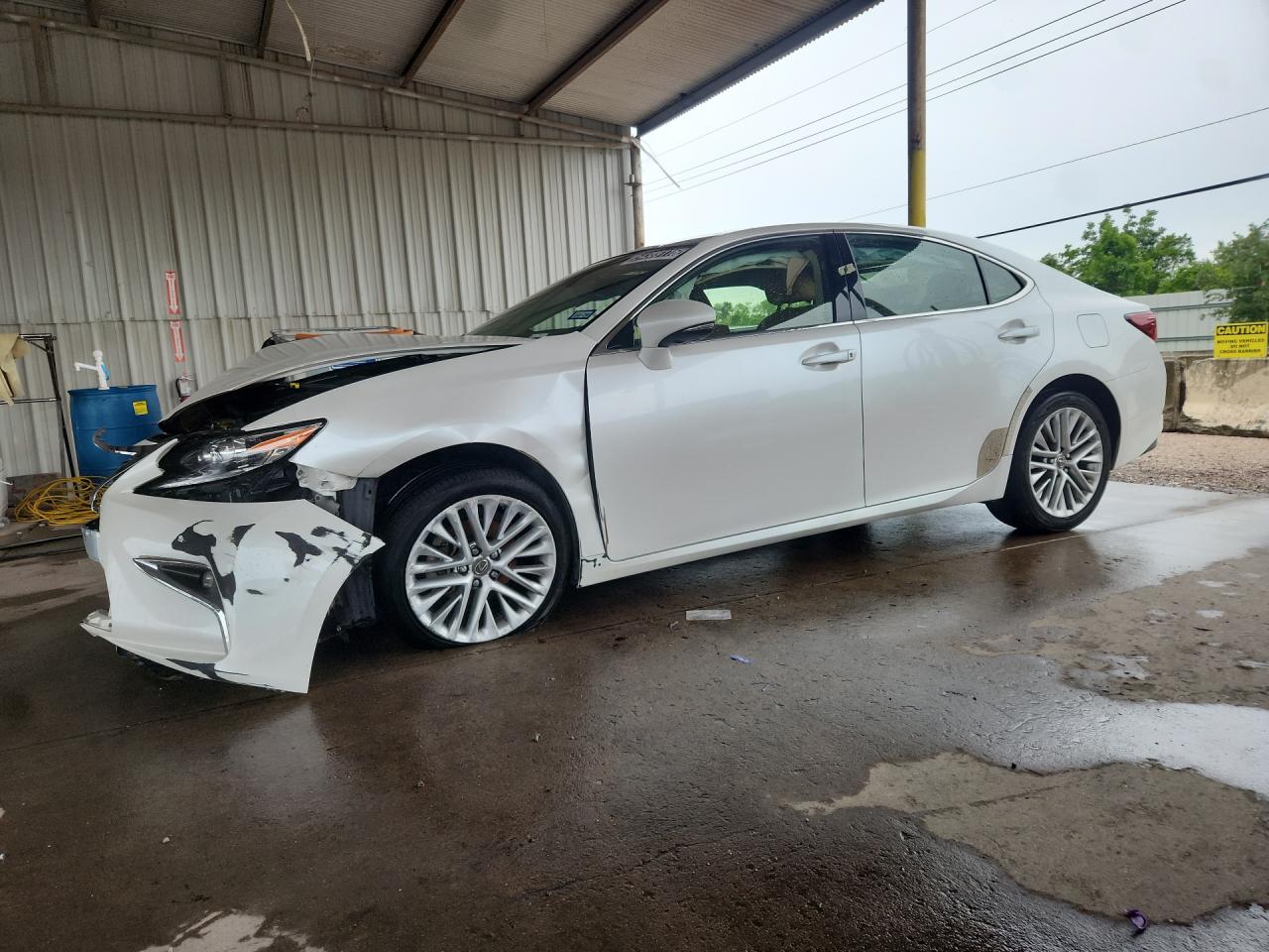 2016 Lexus Es 350 White vin: JTHBK1GG5G2228231 Damage: Left Front Fender, Dent(S) W/No Paint Dmg, > 12 Inches
