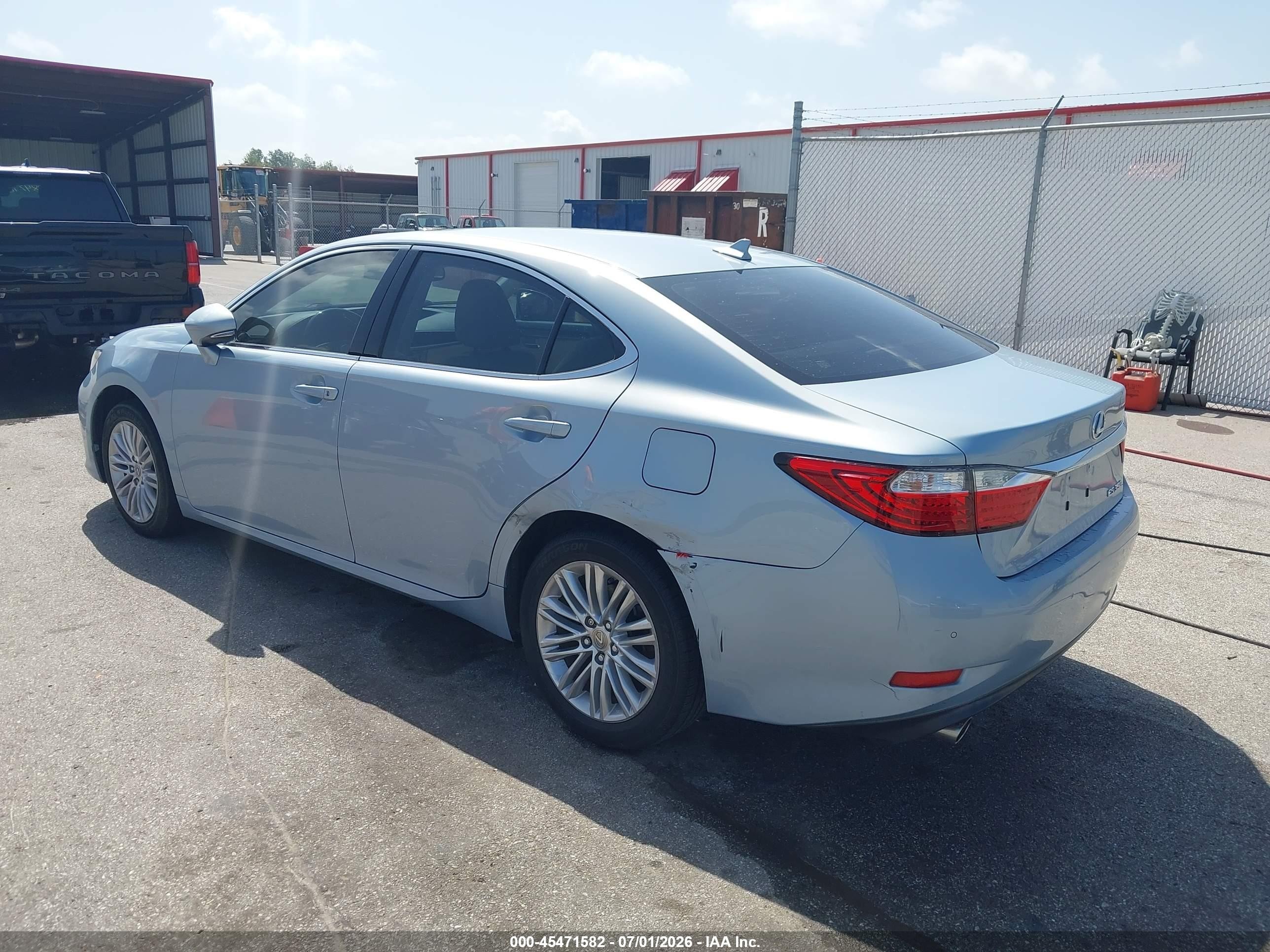 2013 Lexus Es 350   Light Blue vin: JTHBK1GG6D2000959