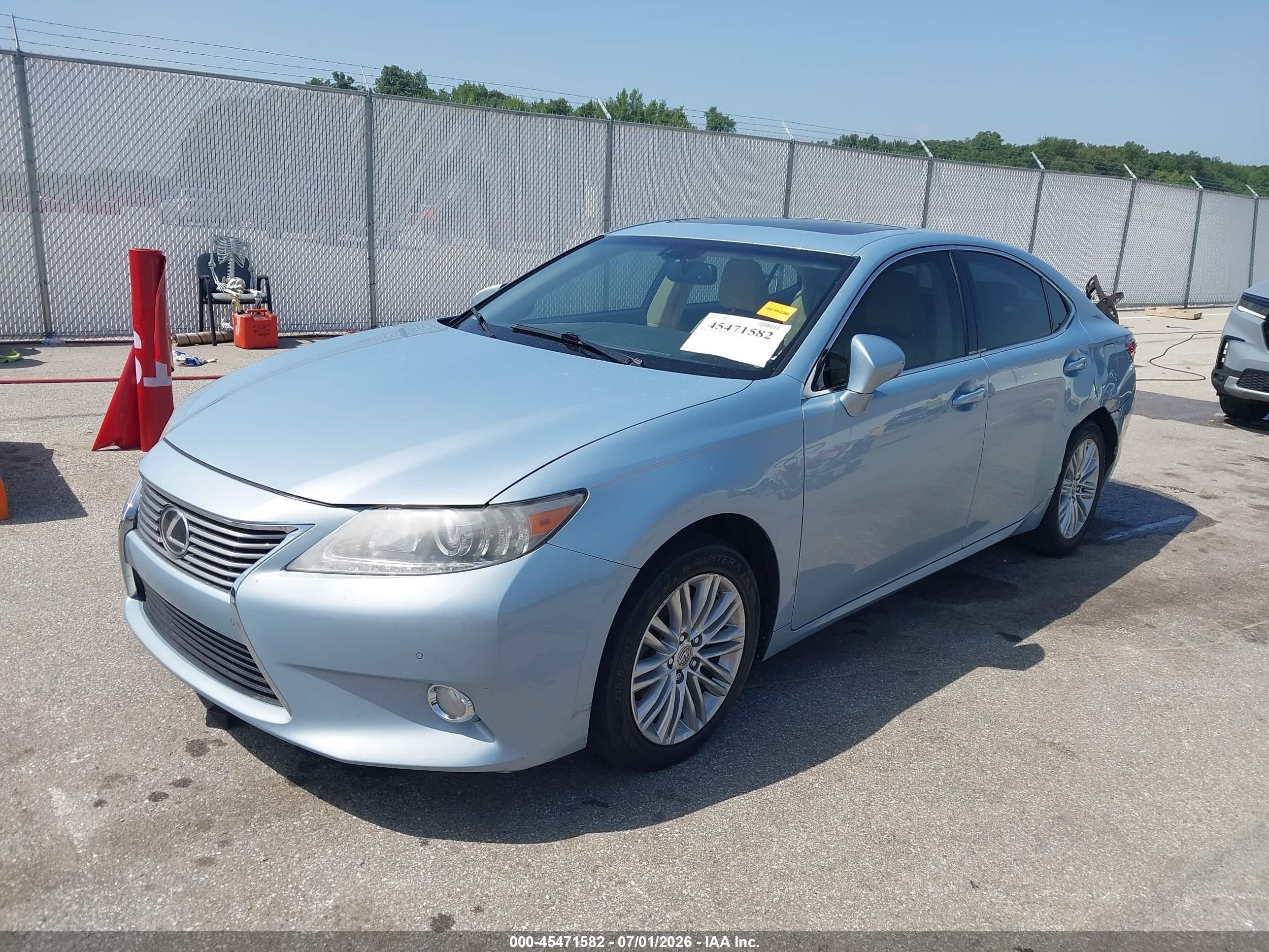 2013 Lexus Es 350   Light Blue vin: JTHBK1GG6D2000959