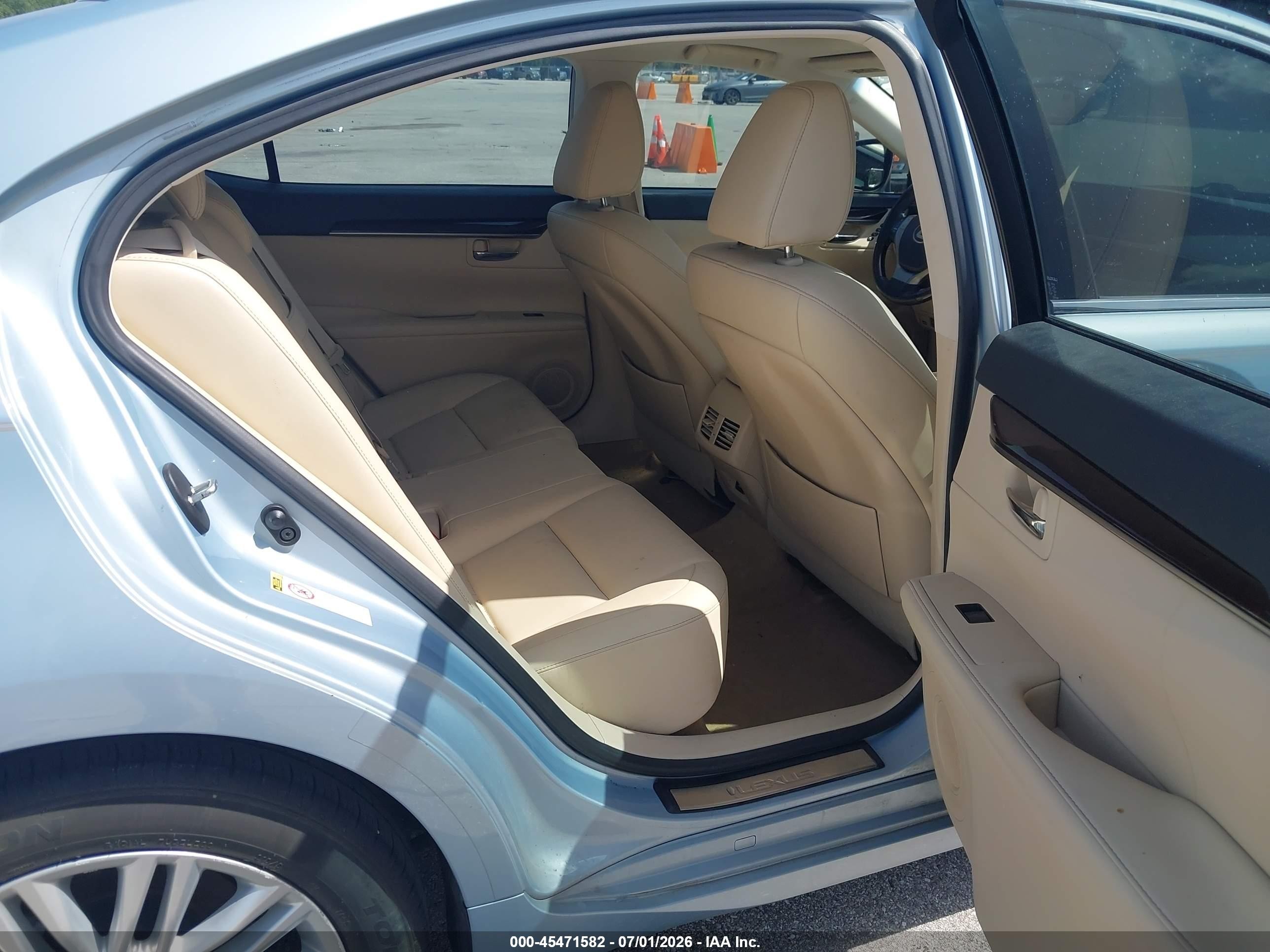 2013 Lexus Es 350   Light Blue vin: JTHBK1GG6D2000959