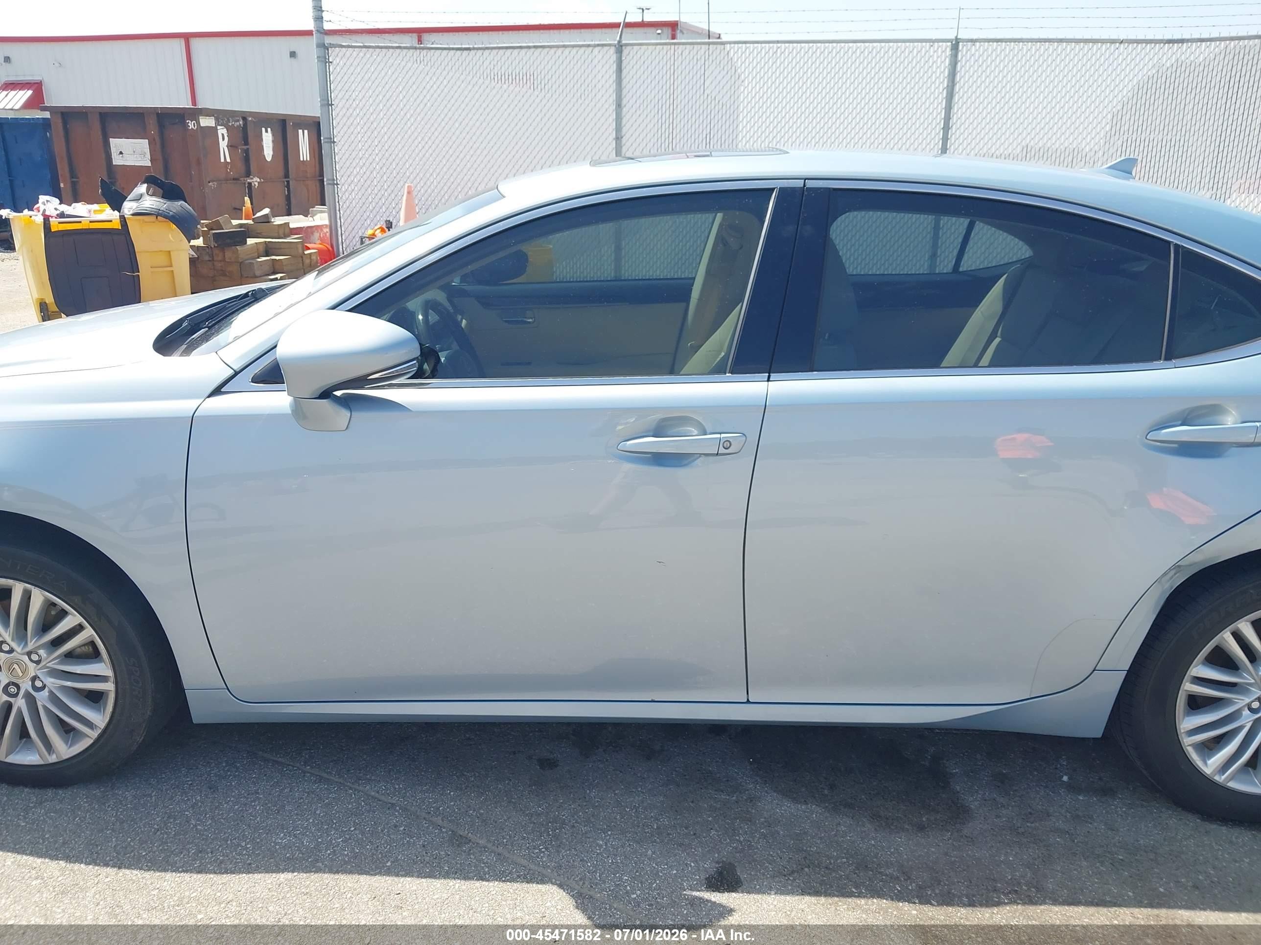 2013 Lexus Es 350   Light Blue vin: JTHBK1GG6D2000959