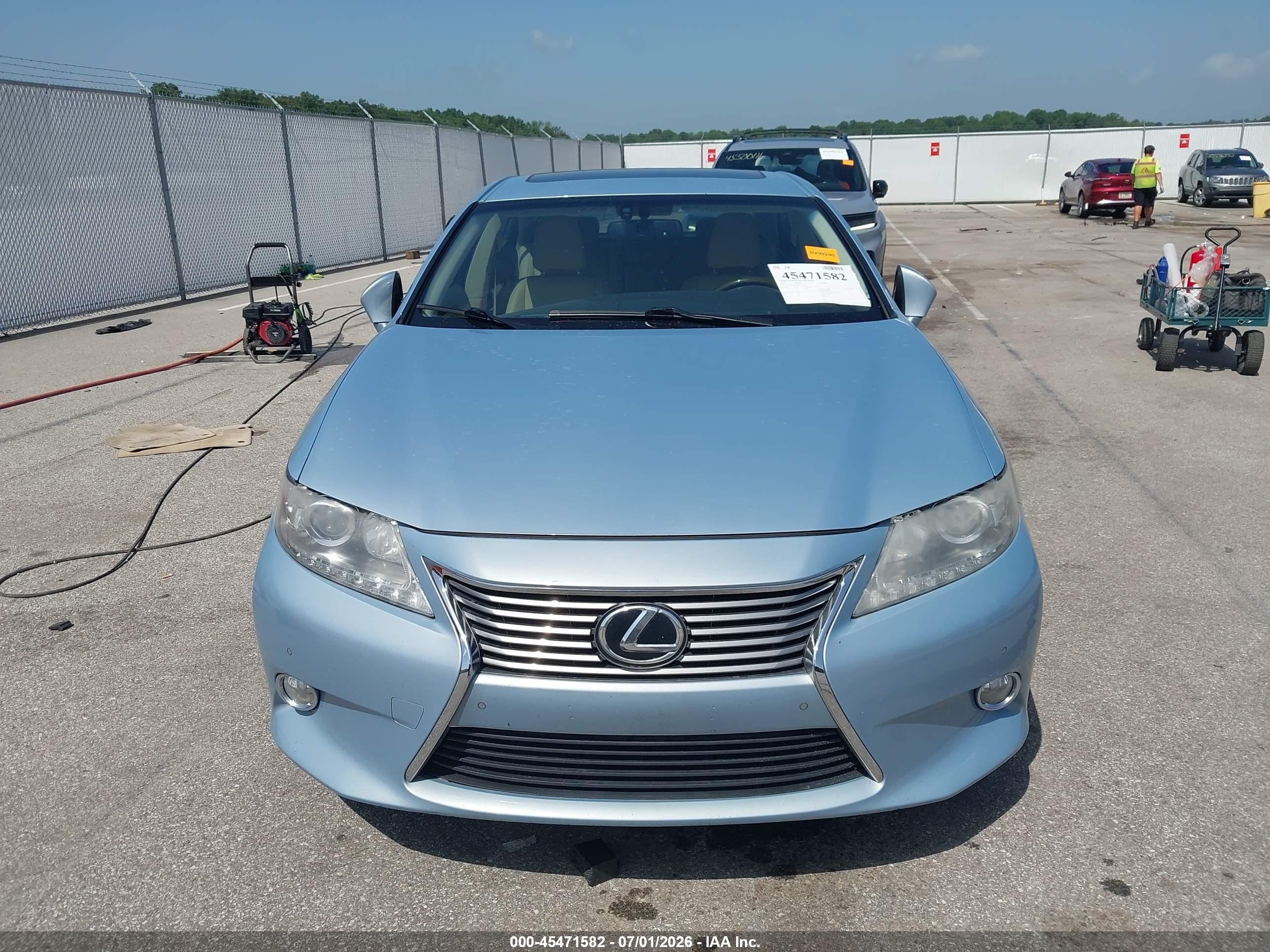 2013 Lexus Es 350   Light Blue vin: JTHBK1GG6D2000959