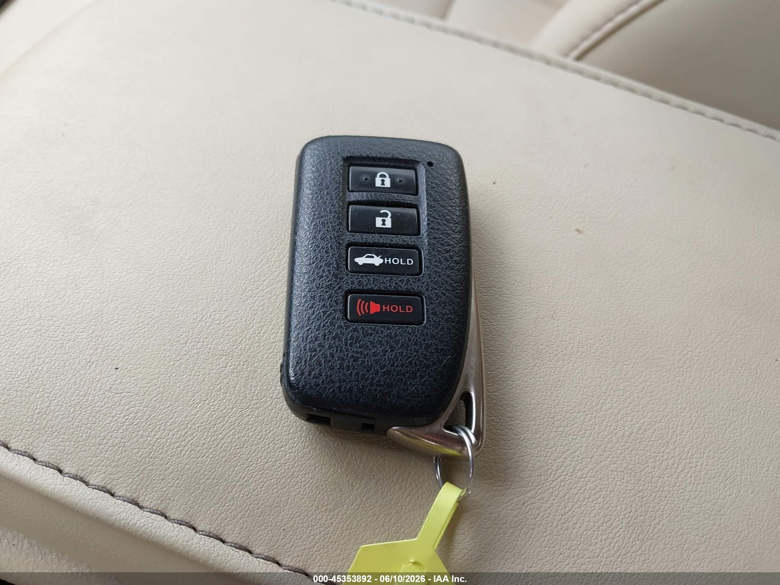 2013 Lexus Es 350   Gold vin: JTHBK1GG6D2004414
