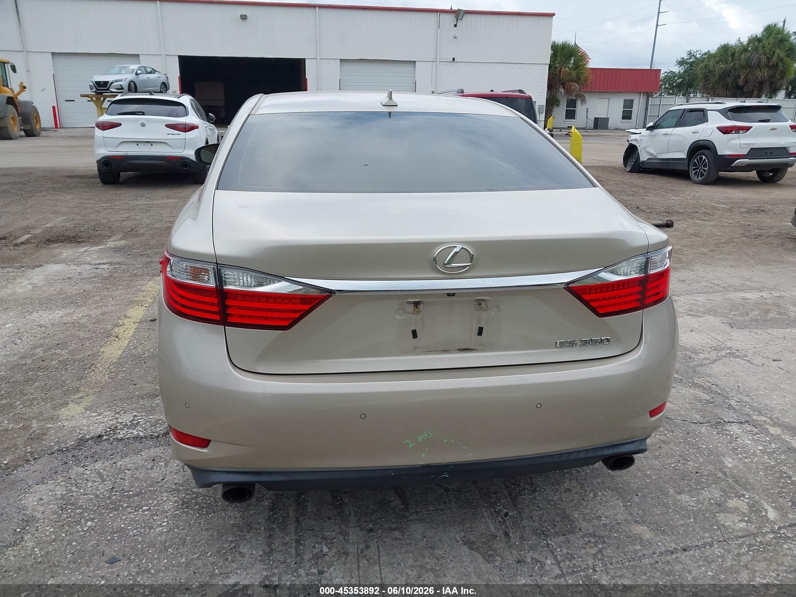 2013 Lexus Es 350   Gold vin: JTHBK1GG6D2004414