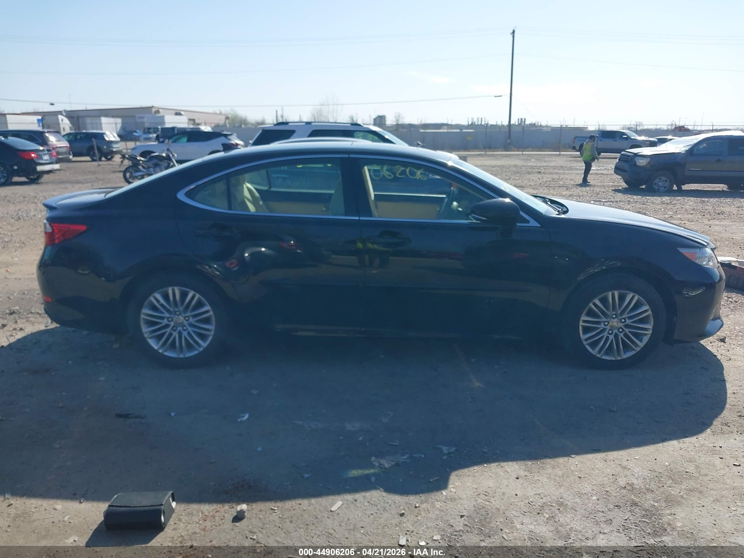 2013 Lexus Es 350   Черный vin: JTHBK1GG6D2013338