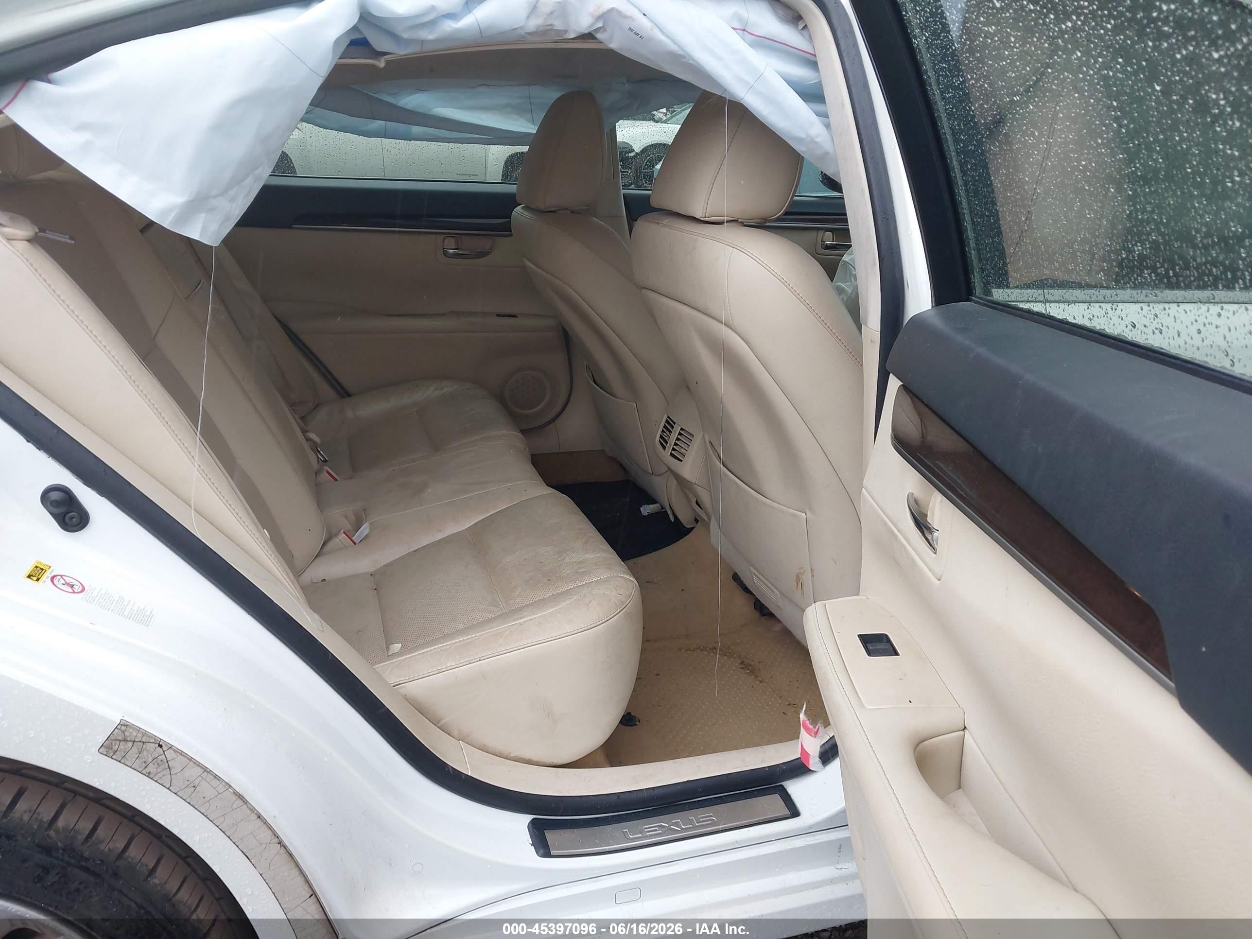2013 Lexus Es 350   White vin: JTHBK1GG6D2069165
