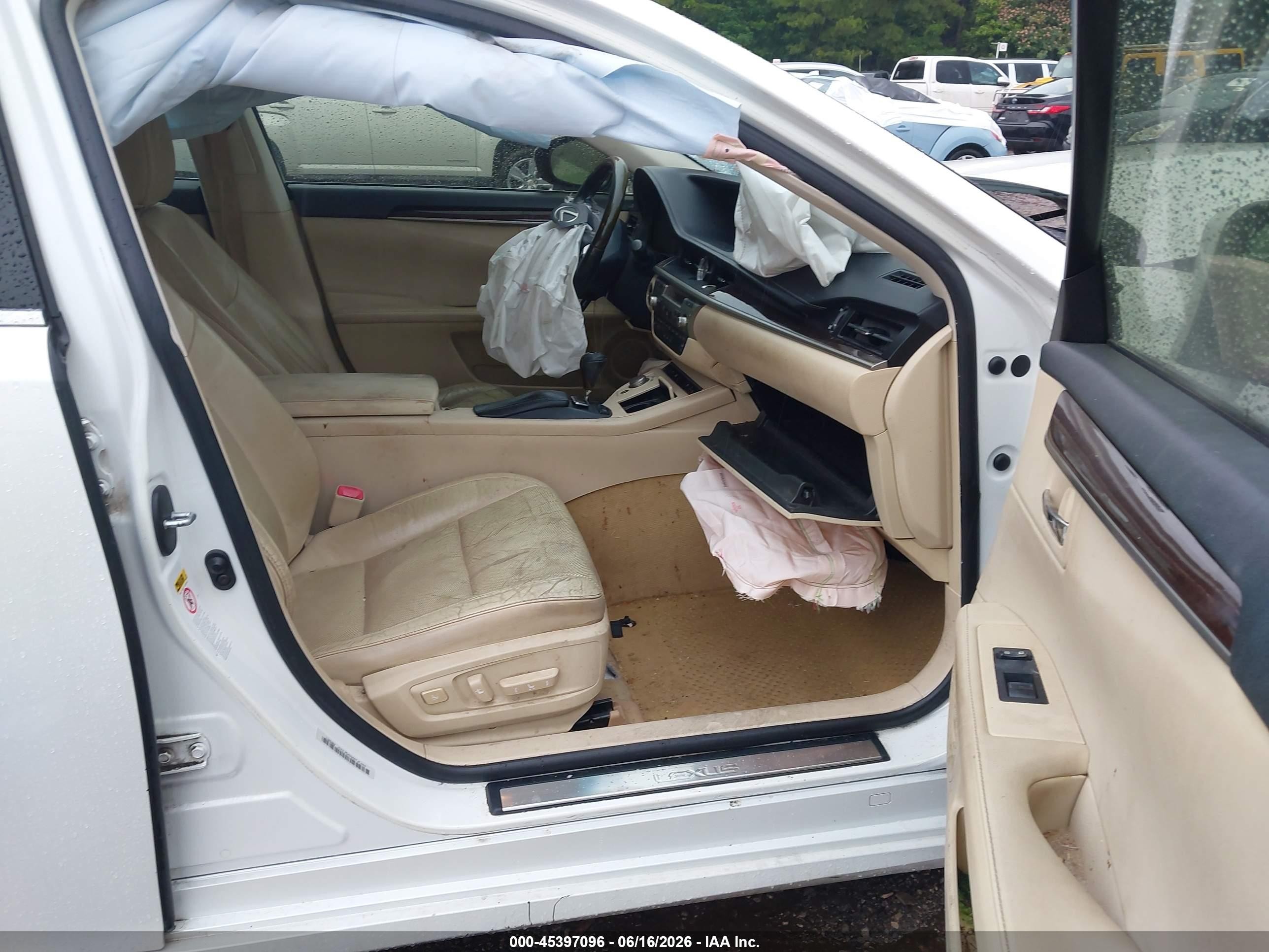 2013 Lexus Es 350   White vin: JTHBK1GG6D2069165