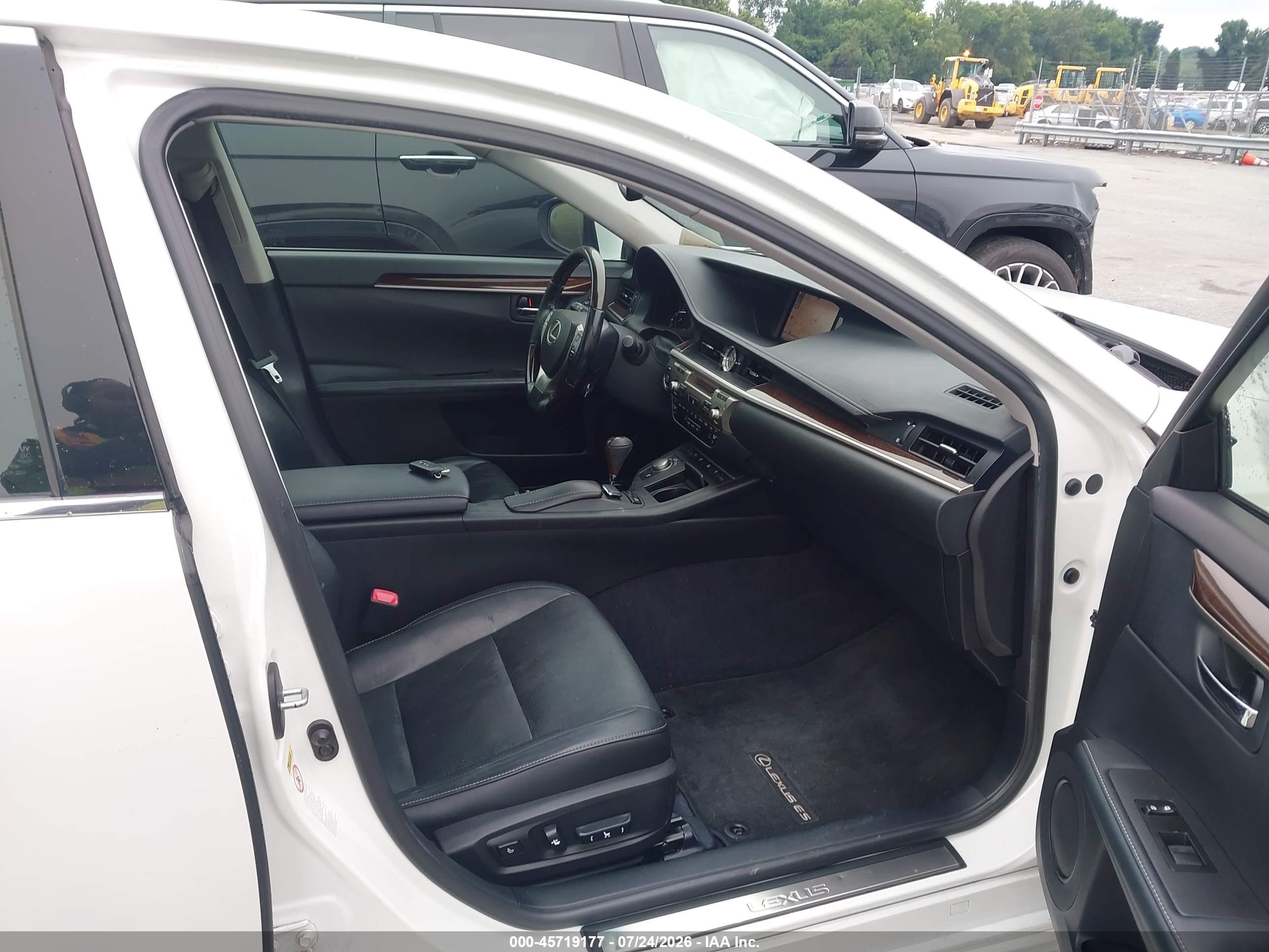 2014 Lexus Es 350   Белый vin: JTHBK1GG6E2086646