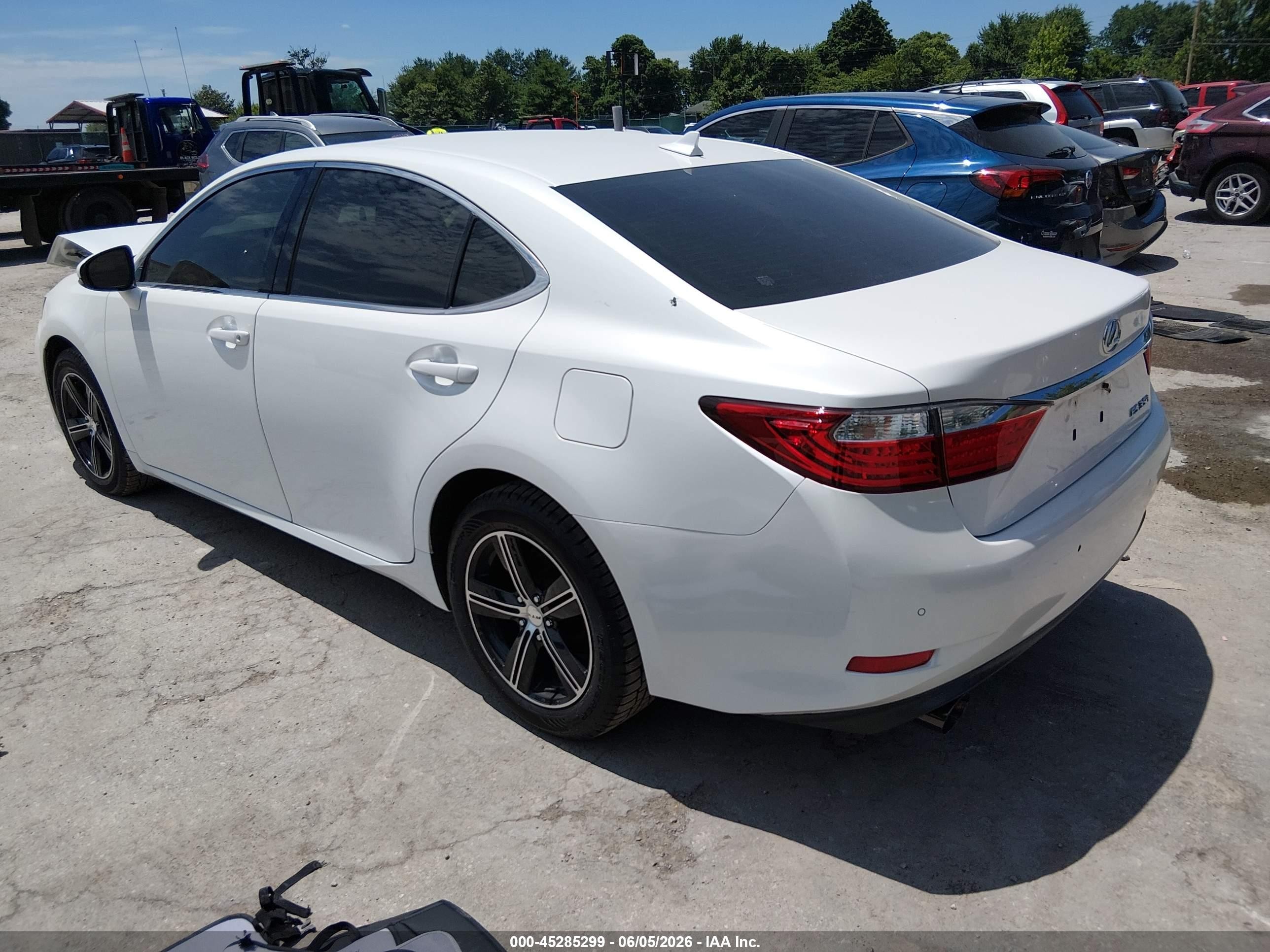 2014 Lexus Es 350   White vin: JTHBK1GG6E2090857