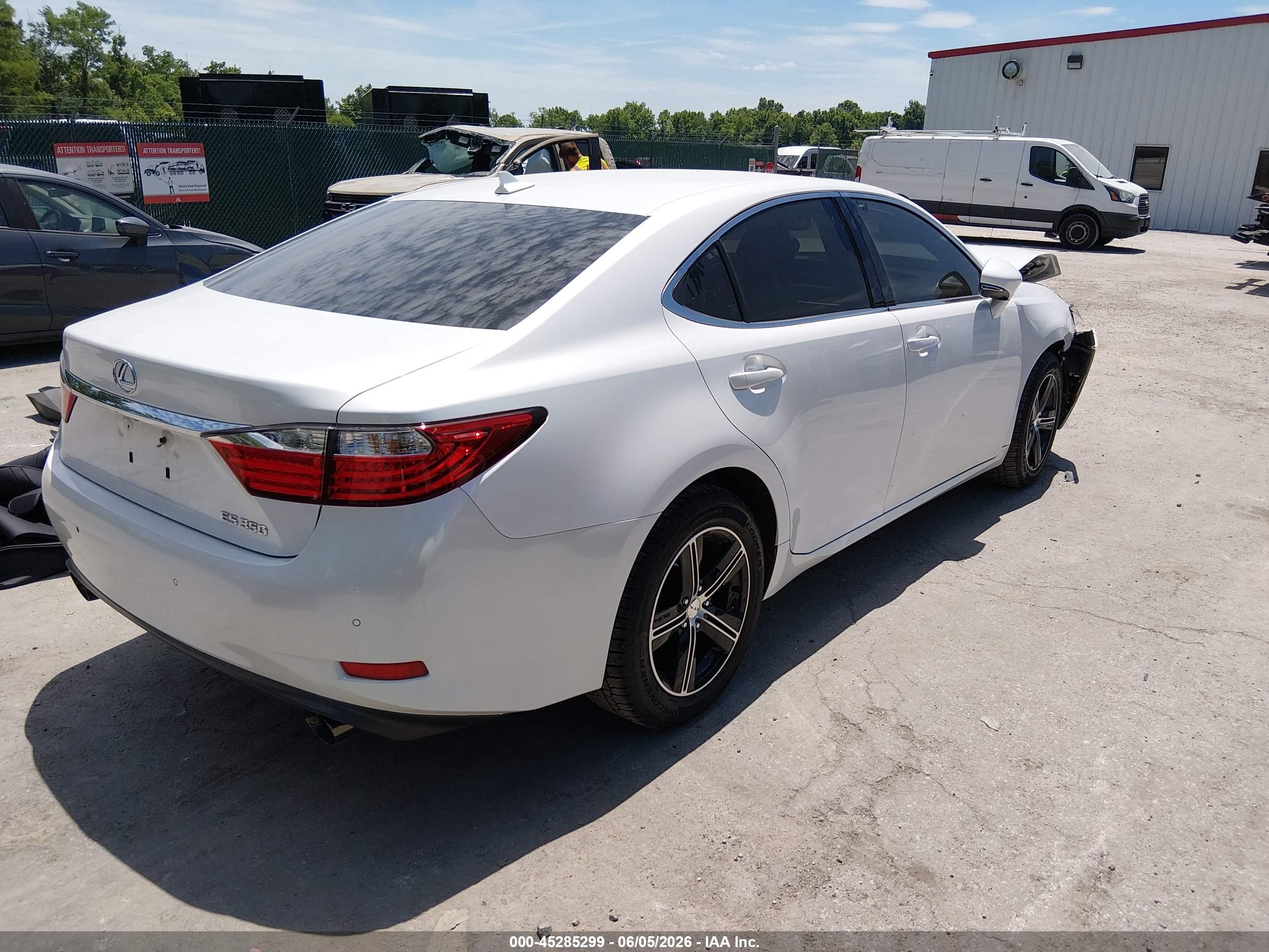 2014 Lexus Es 350   White vin: JTHBK1GG6E2090857