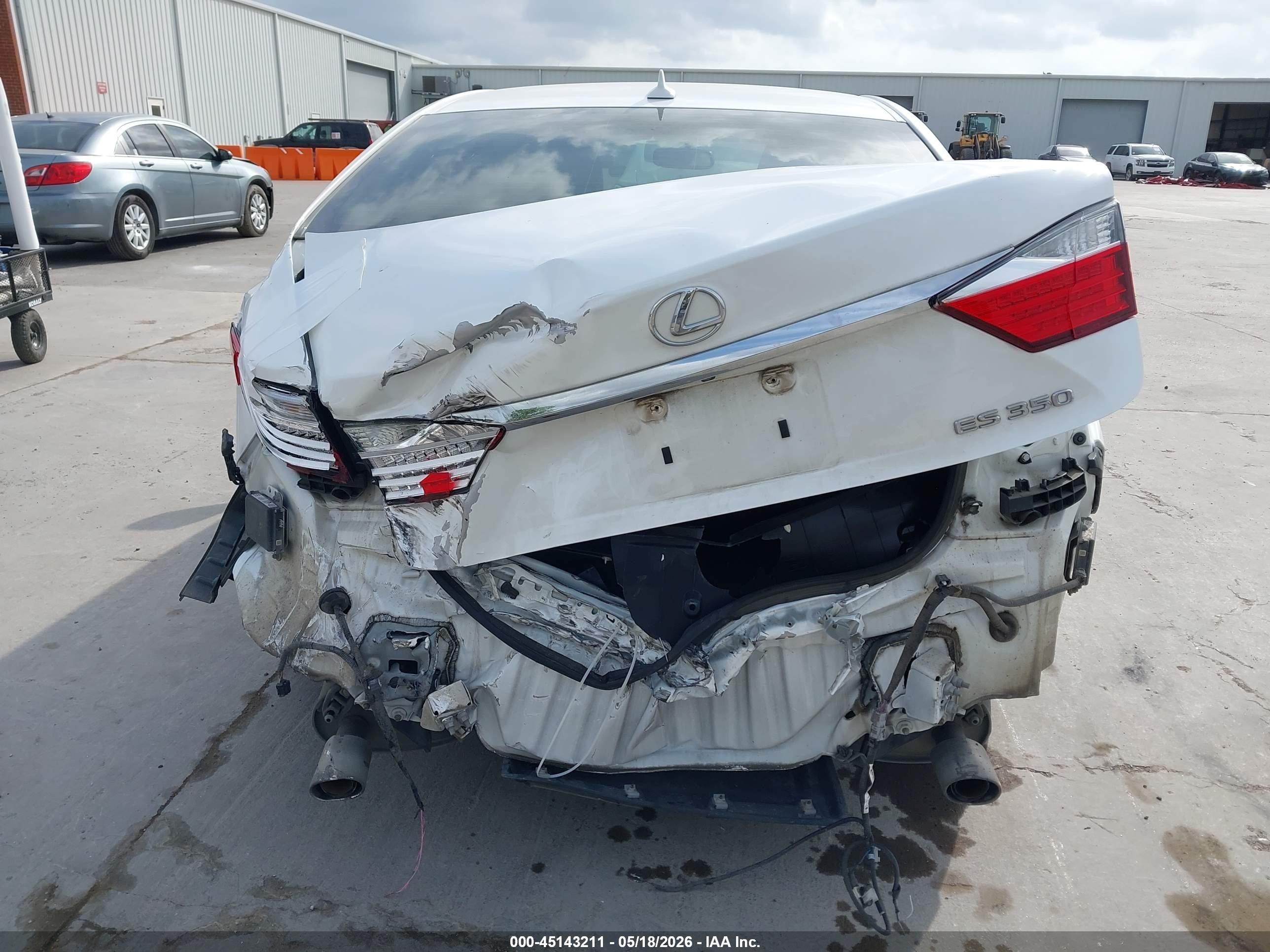 2014 Lexus Es 350   White vin: JTHBK1GG6E2103820