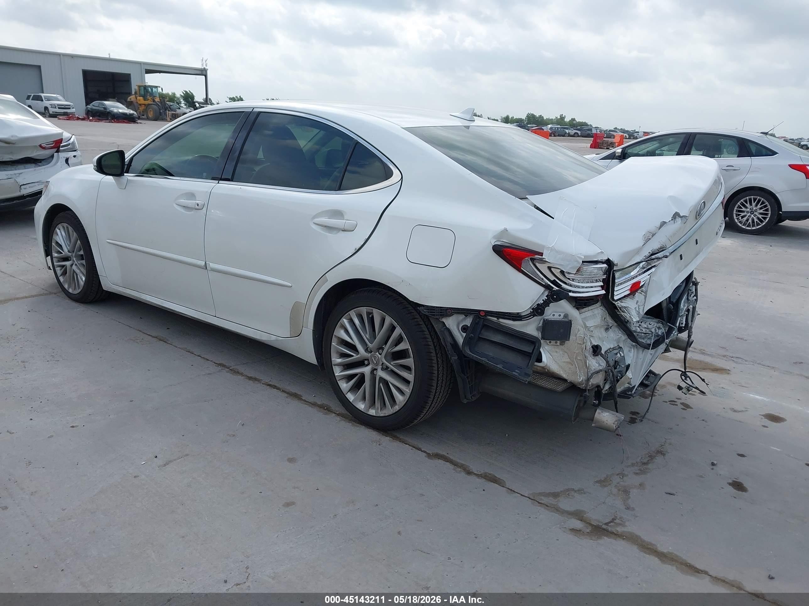 2014 Lexus Es 350   White vin: JTHBK1GG6E2103820