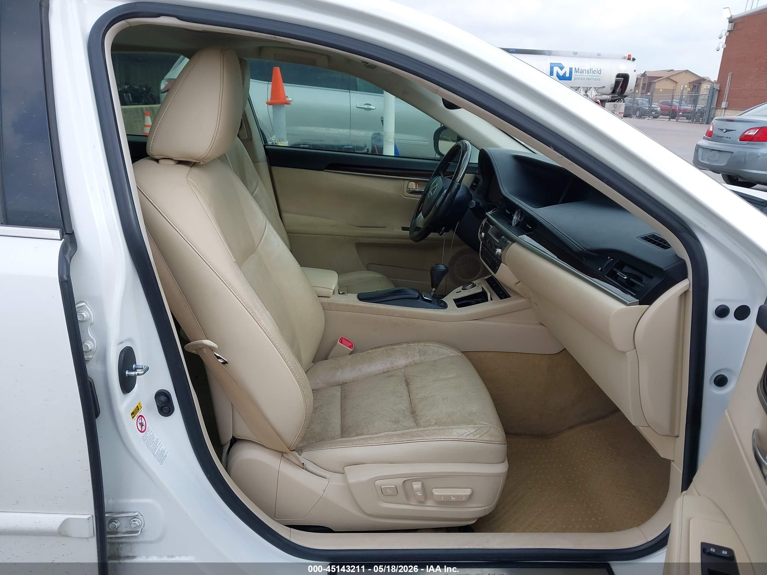 2014 Lexus Es 350   White vin: JTHBK1GG6E2103820
