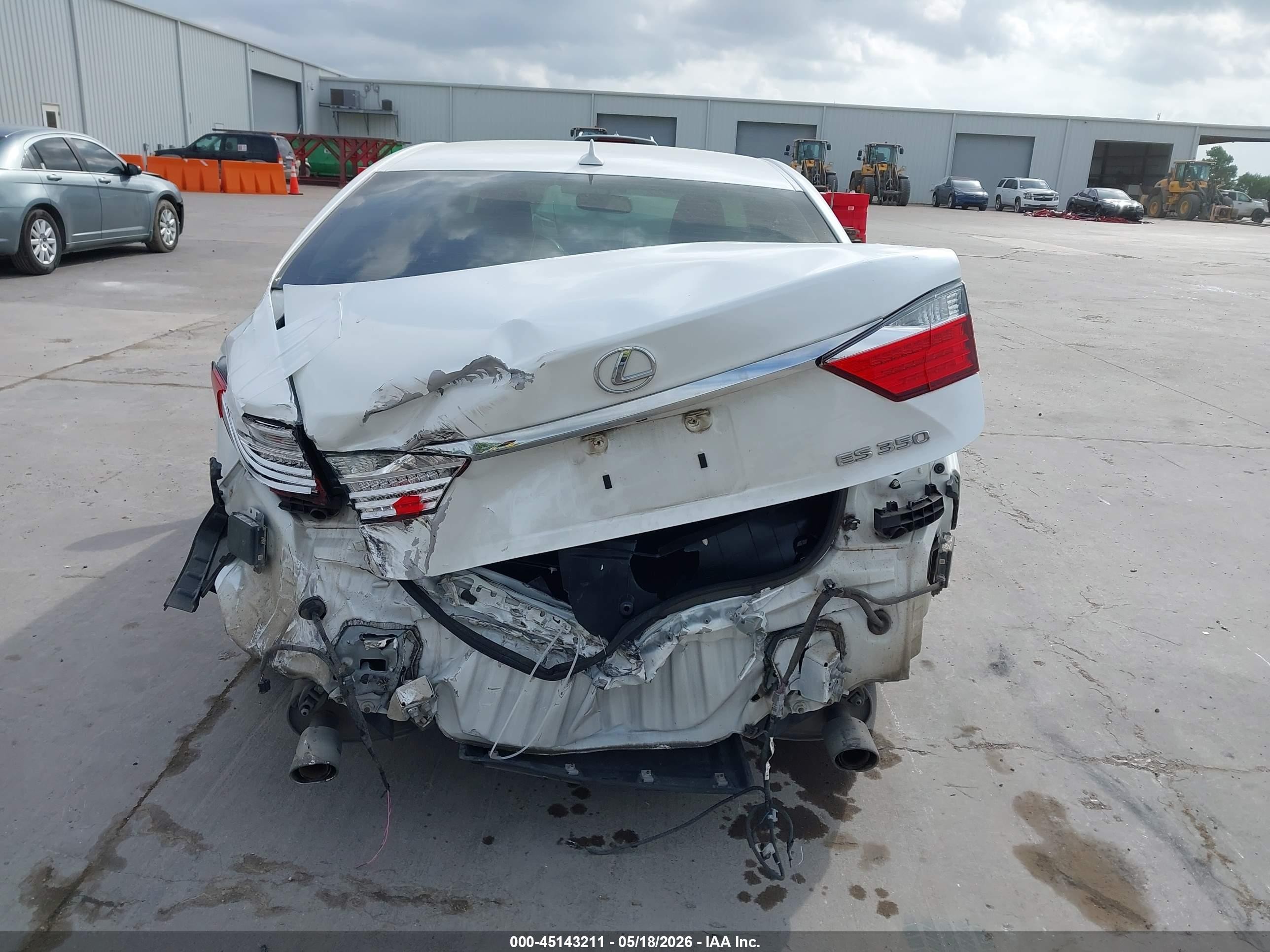 2014 Lexus Es 350   White vin: JTHBK1GG6E2103820