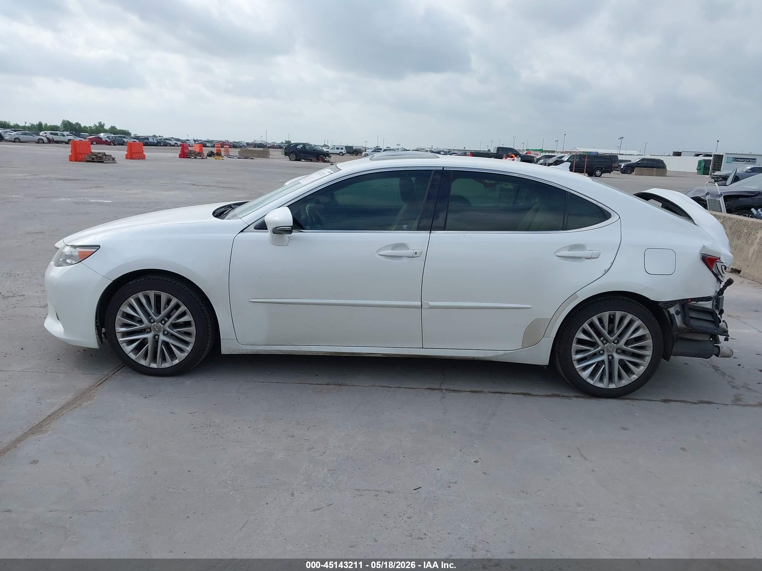 2014 Lexus Es 350   White vin: JTHBK1GG6E2103820