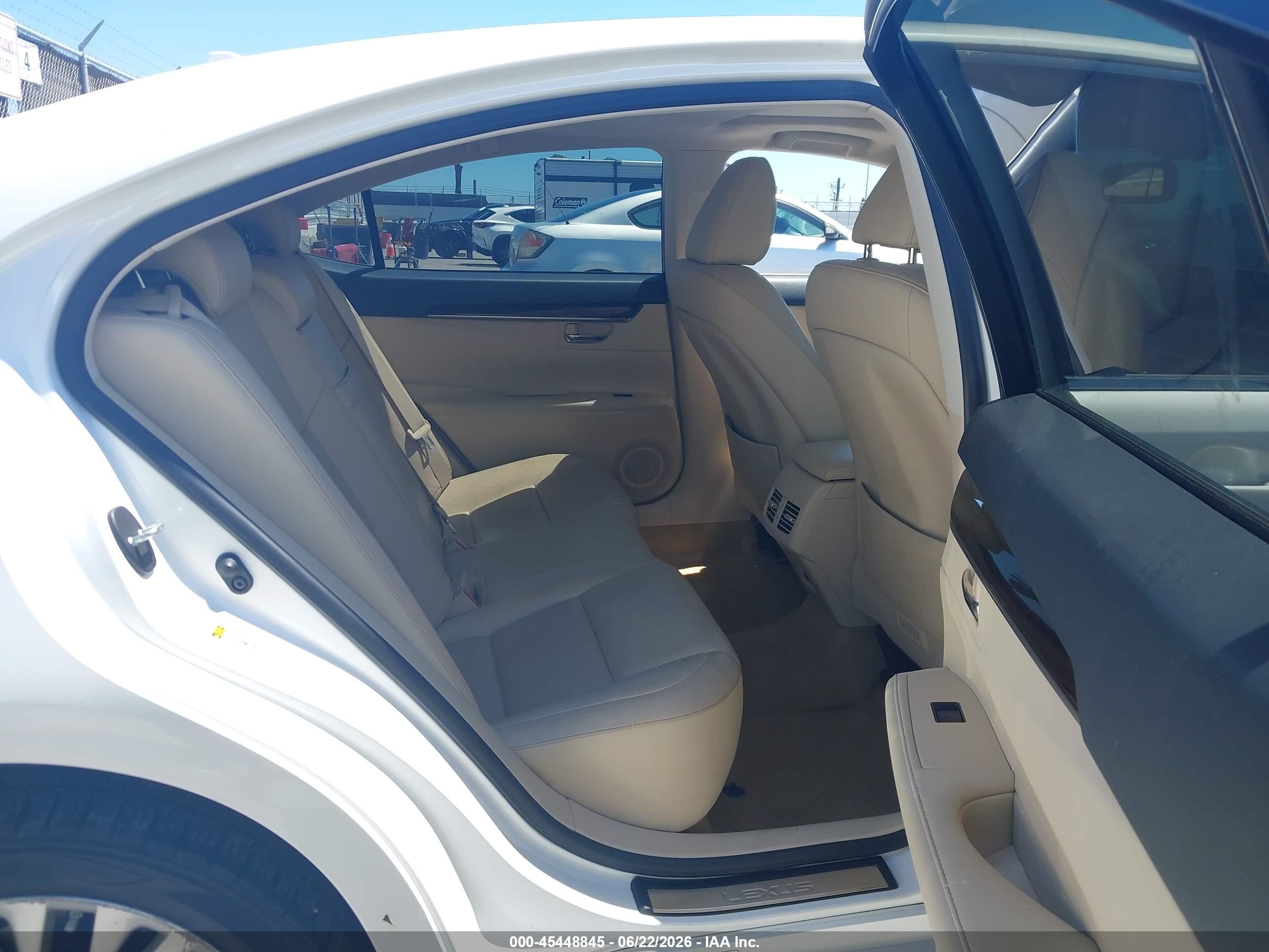 2014 Lexus Es 350   White vin: JTHBK1GG6E2112825