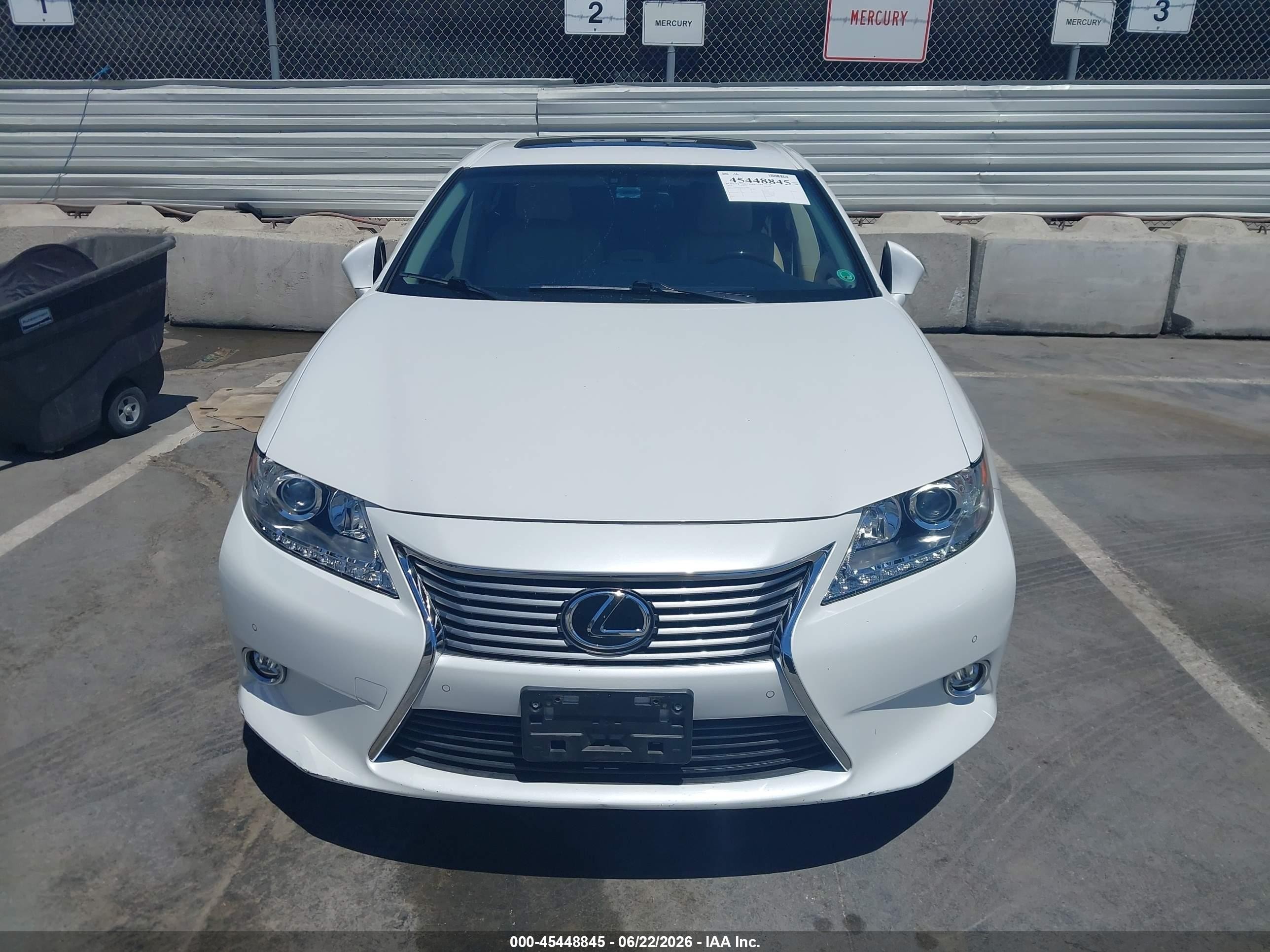 2014 Lexus Es 350   White vin: JTHBK1GG6E2112825