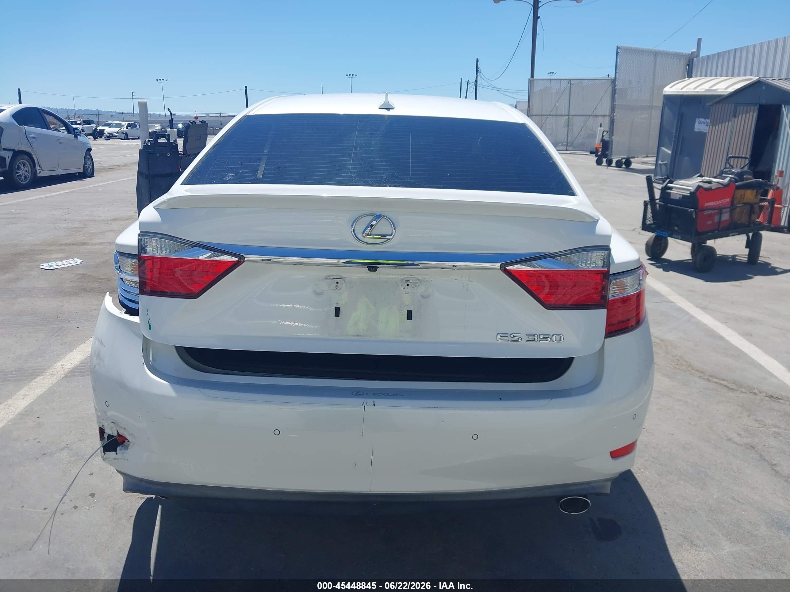 2014 Lexus Es 350   White vin: JTHBK1GG6E2112825