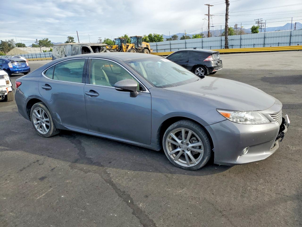 2014 Lexus Es Gray vin: JTHBK1GG6E2141595
