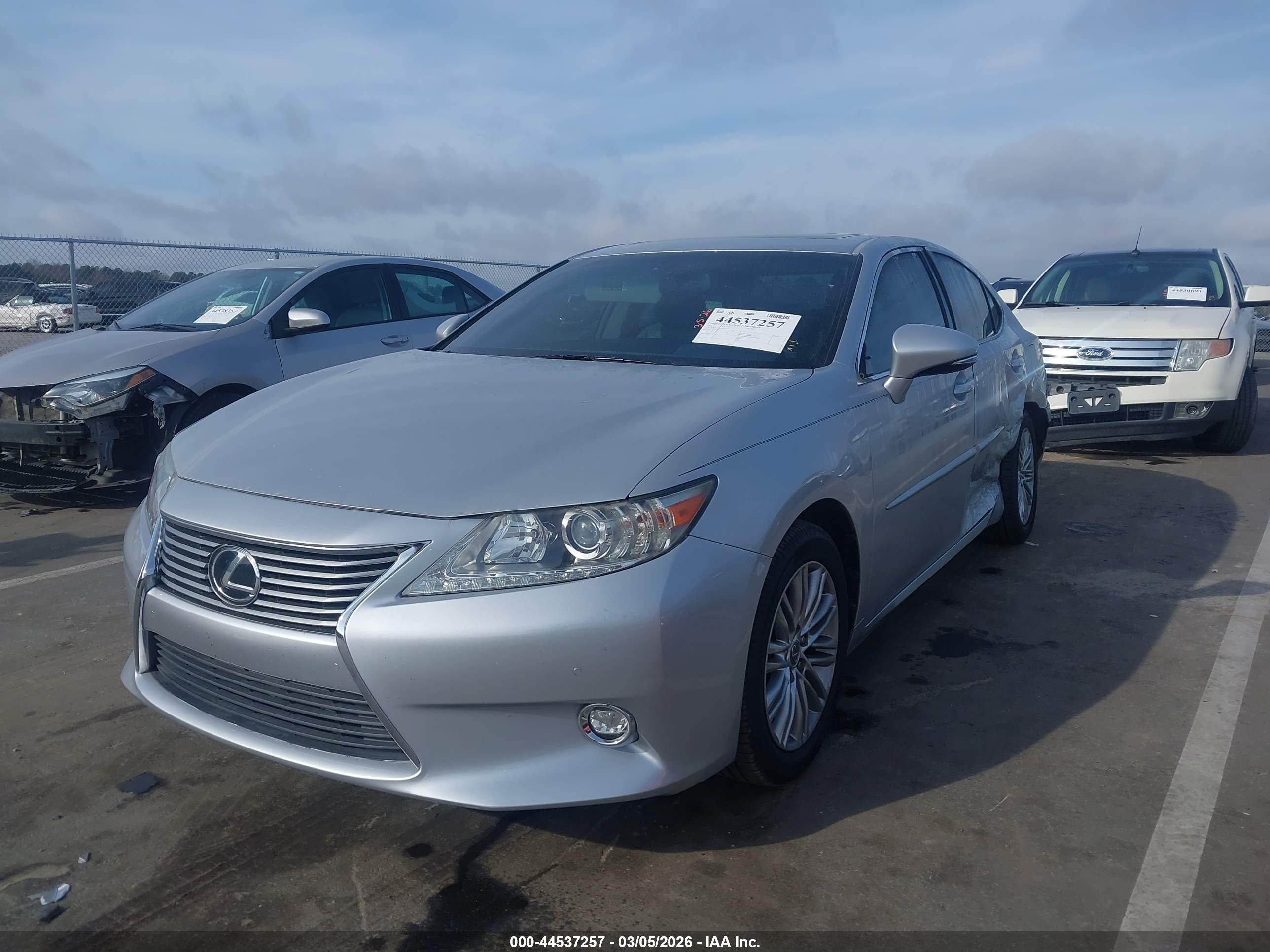 2014 Lexus Es 350   Silver vin: JTHBK1GG6E2142018