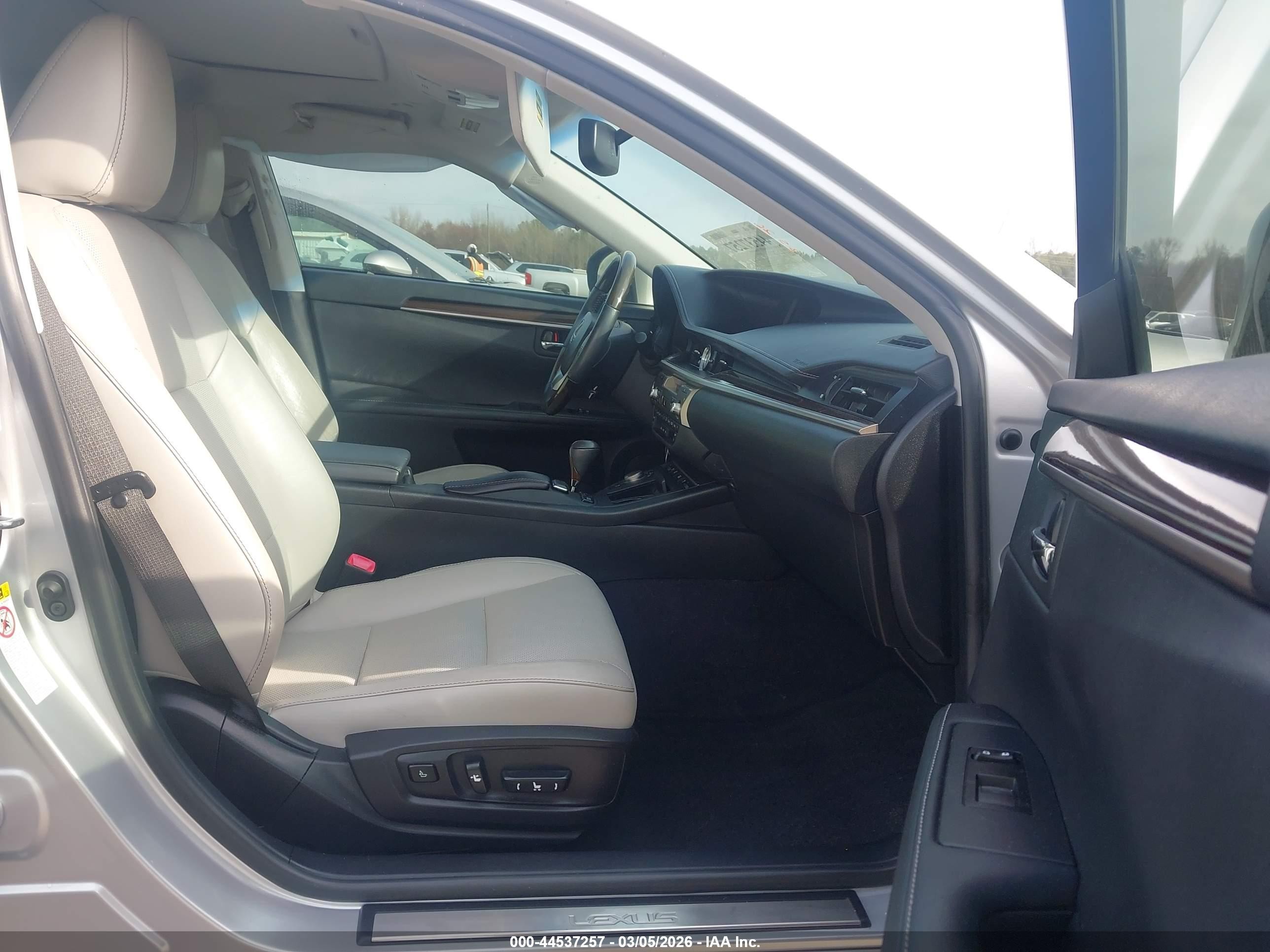 2014 Lexus Es 350   Silver vin: JTHBK1GG6E2142018