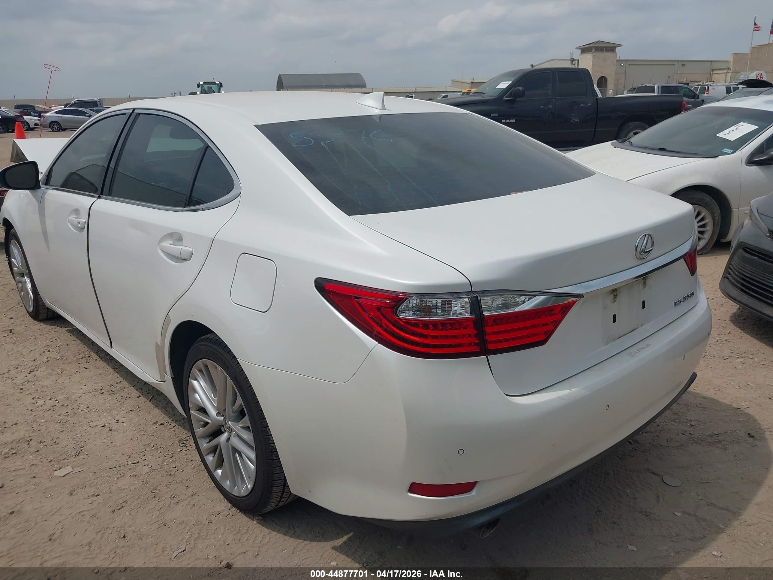 2015 Lexus Es 350   White vin: JTHBK1GG6F2157054