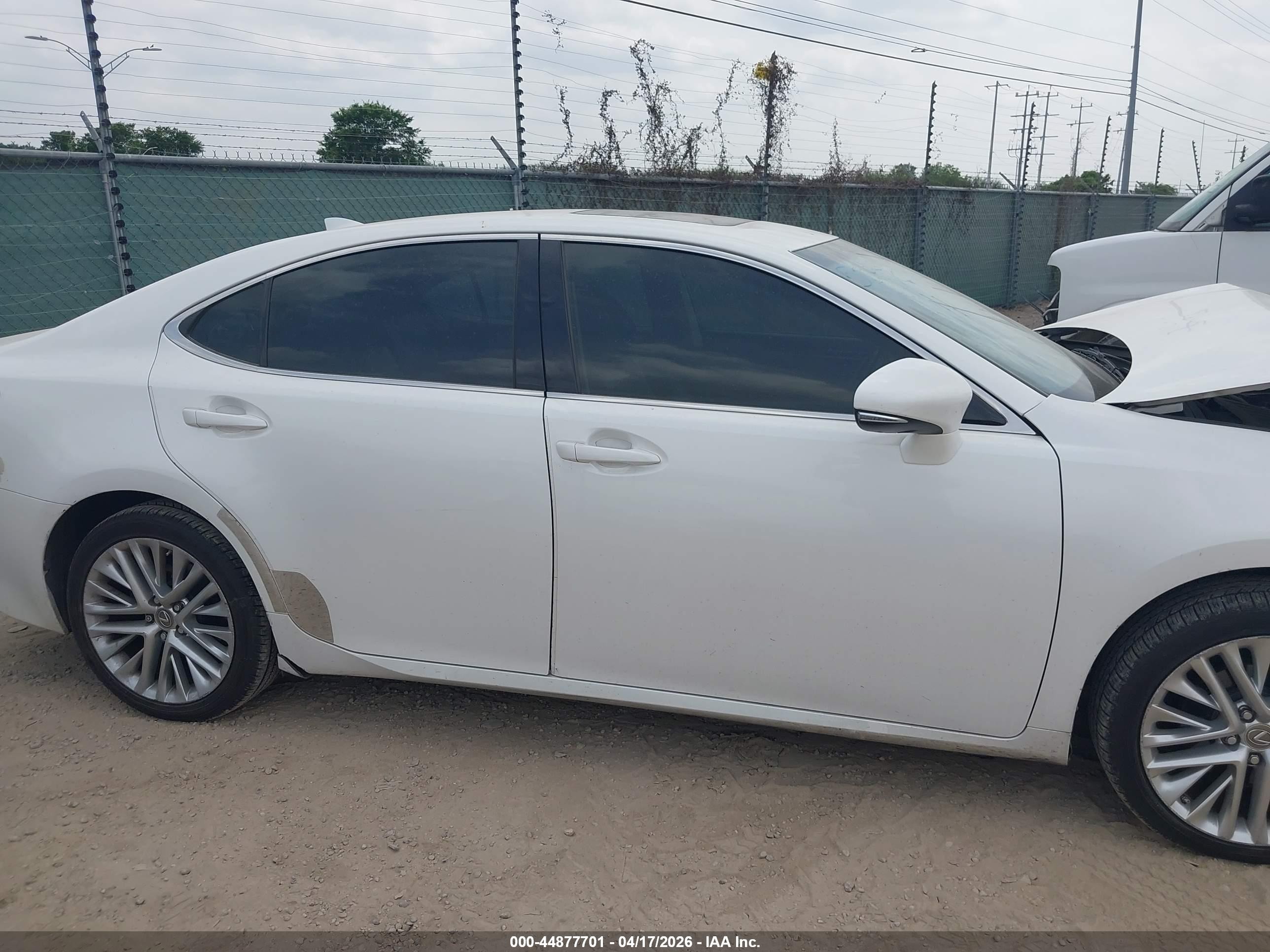 2015 Lexus Es 350   White vin: JTHBK1GG6F2157054