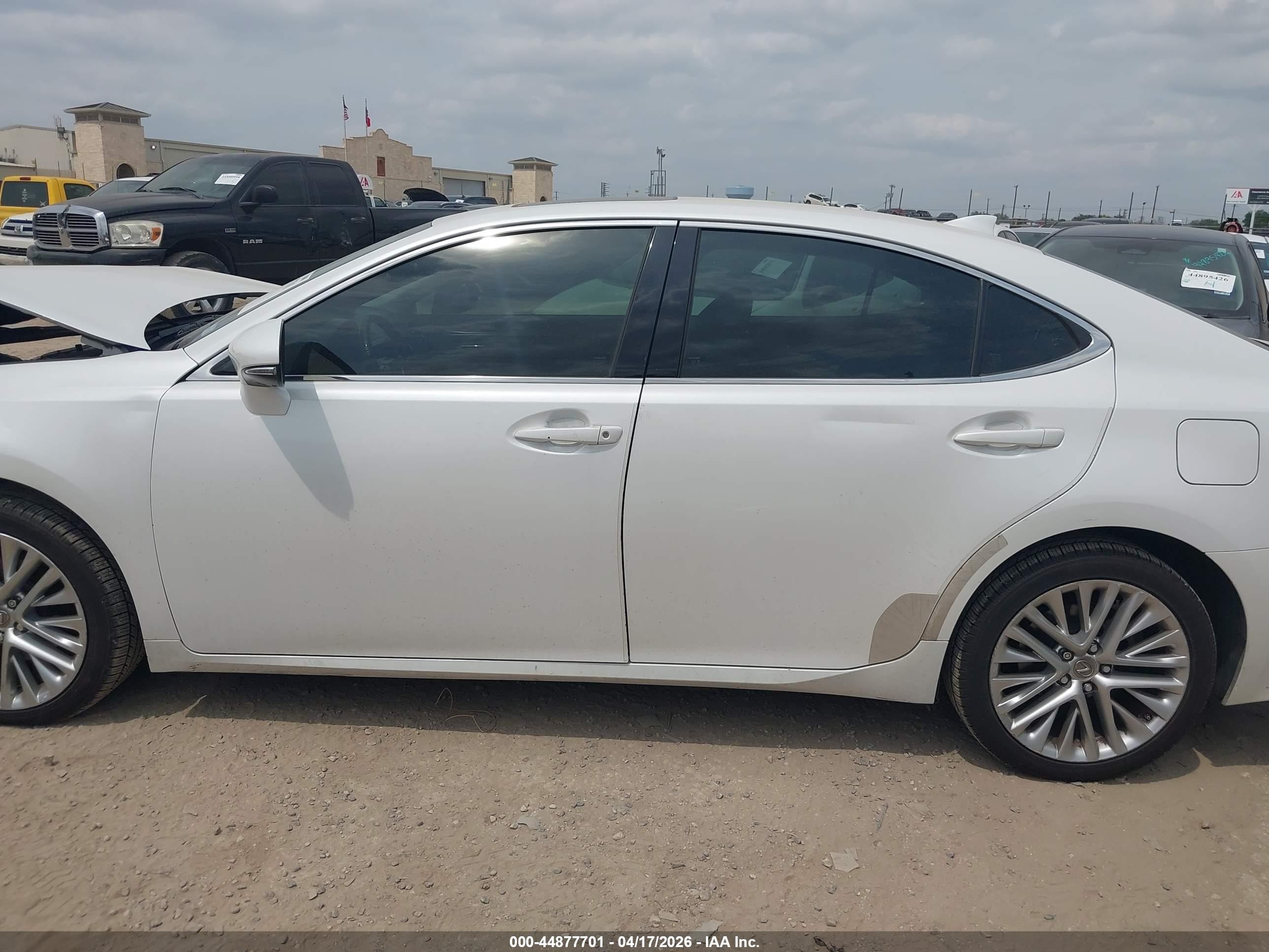 2015 Lexus Es 350   White vin: JTHBK1GG6F2157054