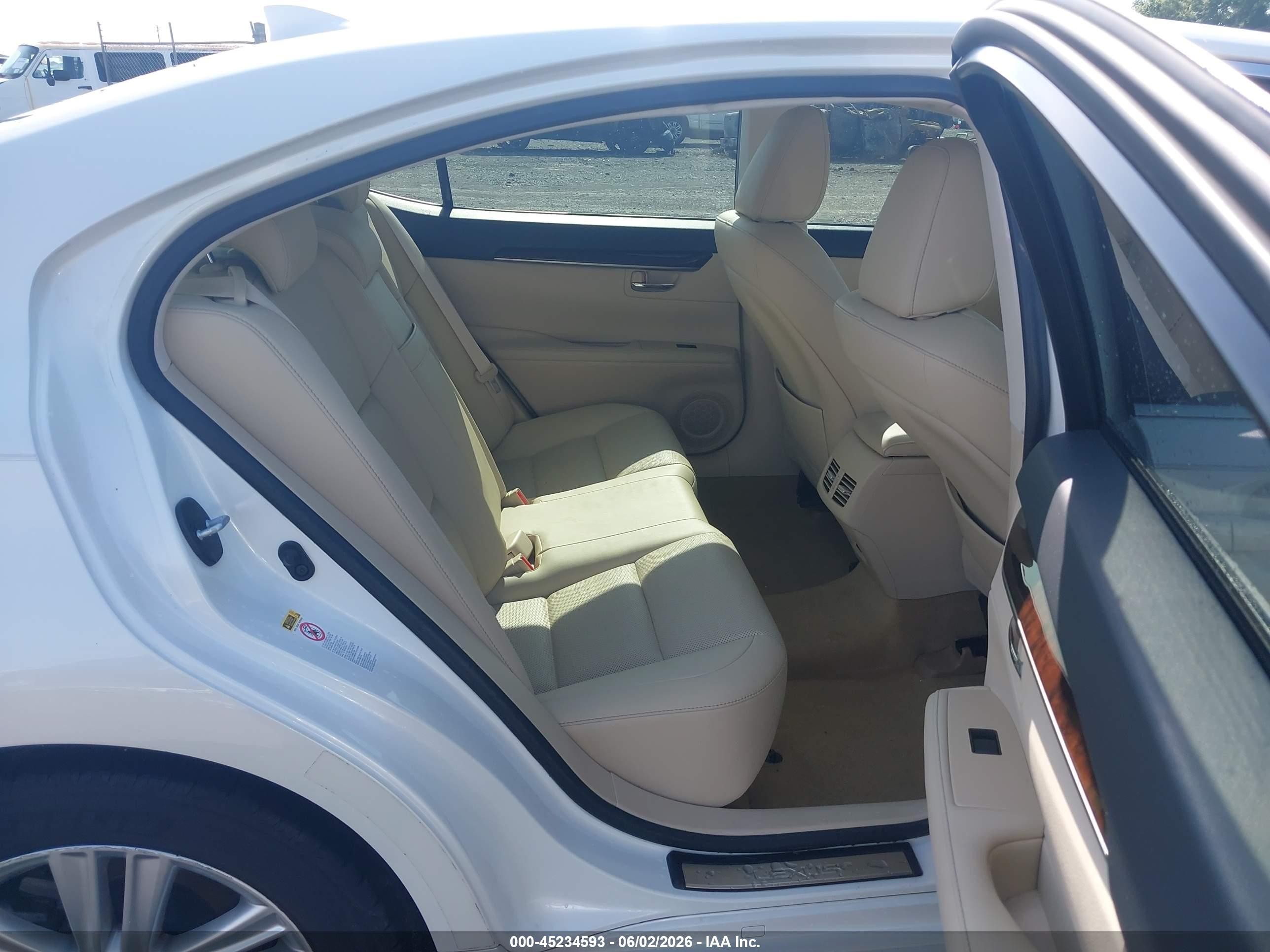 2015 Lexus Es 350   Белый vin: JTHBK1GG6F2166868
