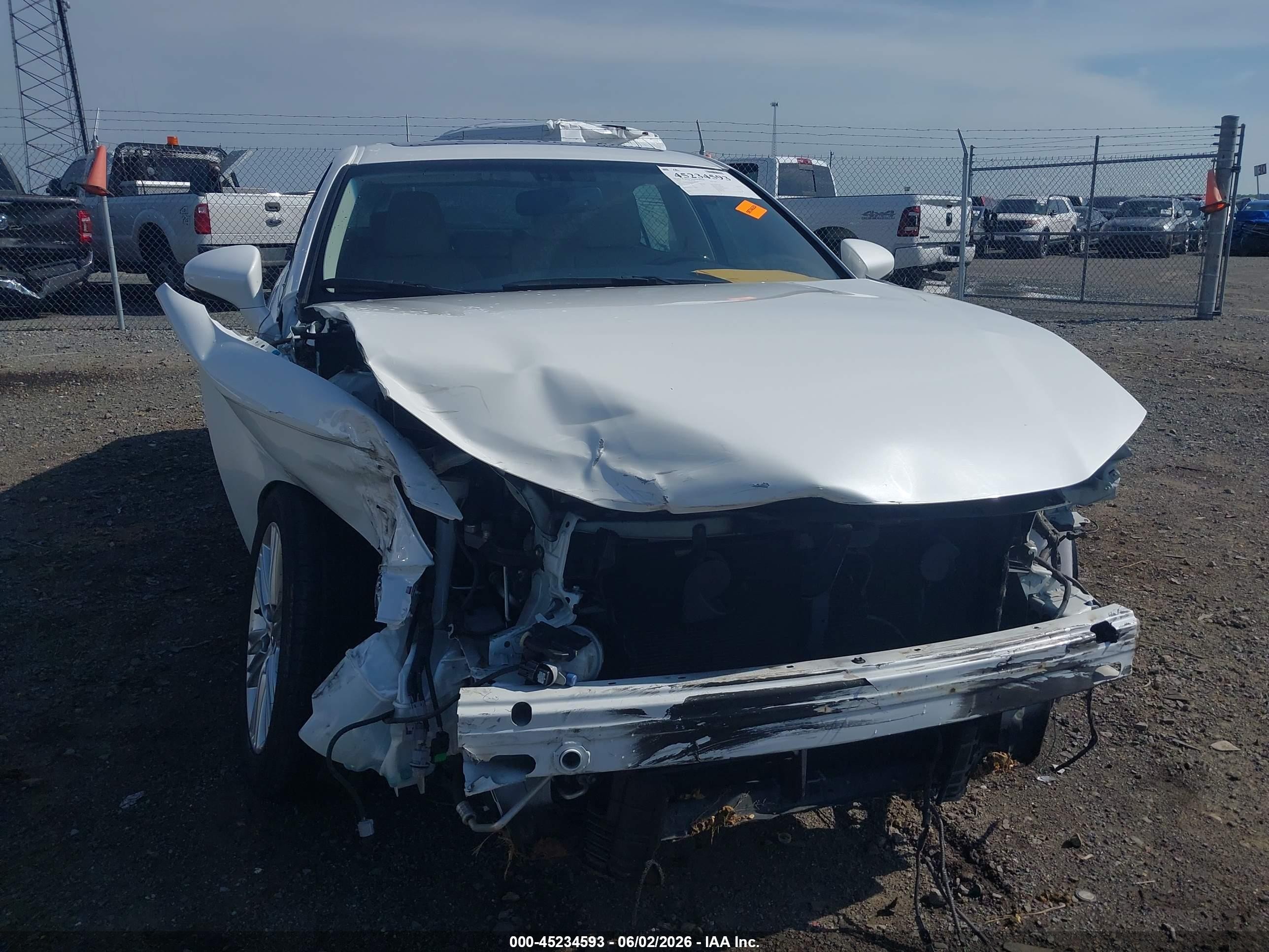 2015 Lexus Es 350   Белый vin: JTHBK1GG6F2166868