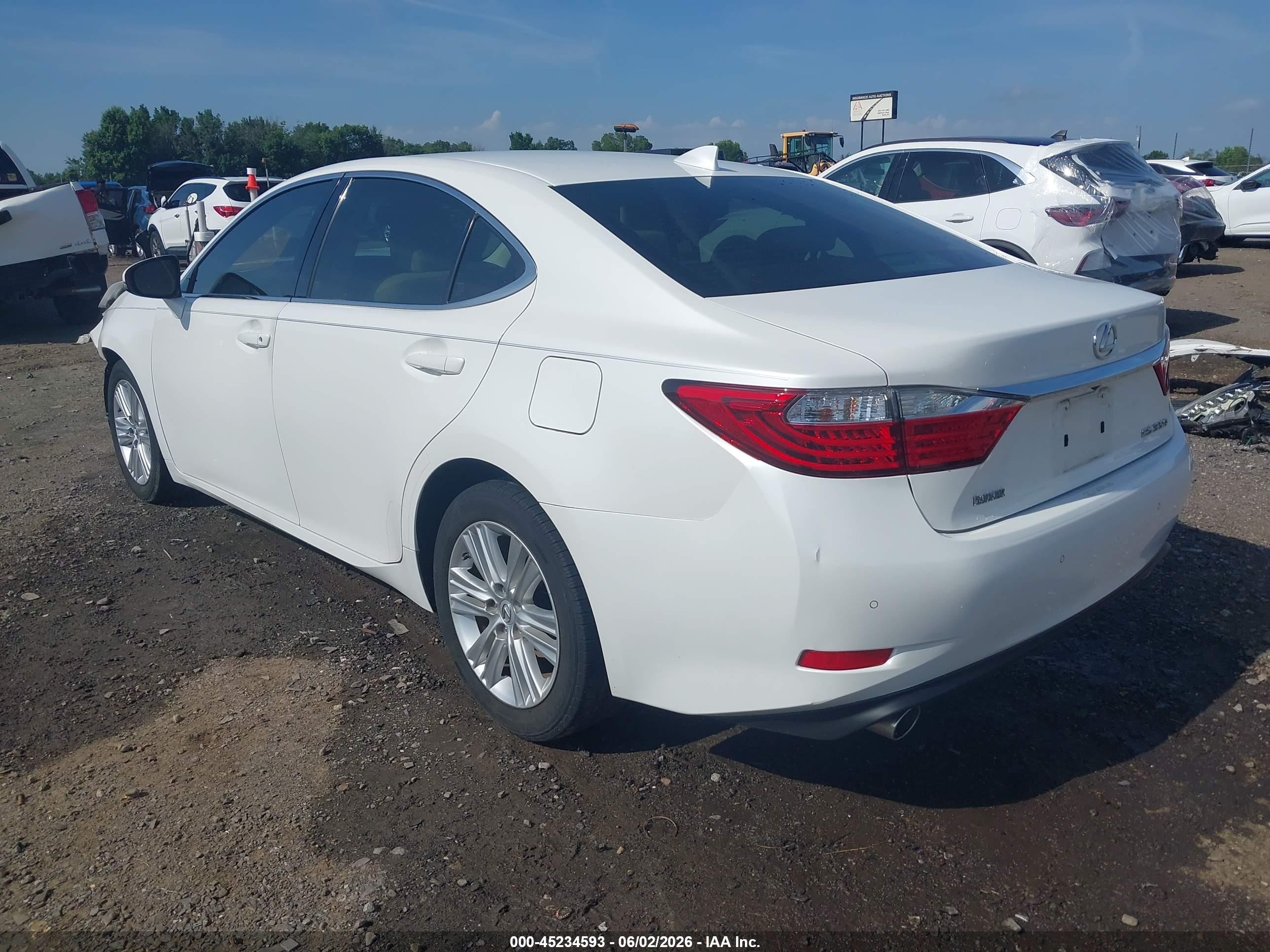 2015 Lexus Es 350   Белый vin: JTHBK1GG6F2166868