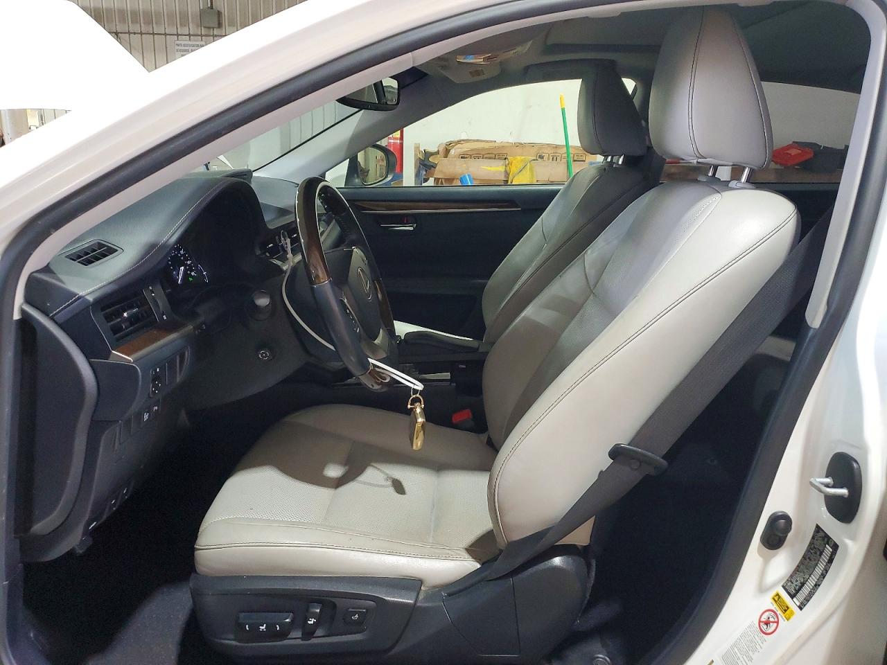 2015 Lexus Es 350 Белый vin: JTHBK1GG6F2174128
