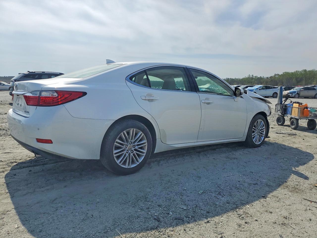 2015 Lexus Es 350 Base White vin: JTHBK1GG6F2179555