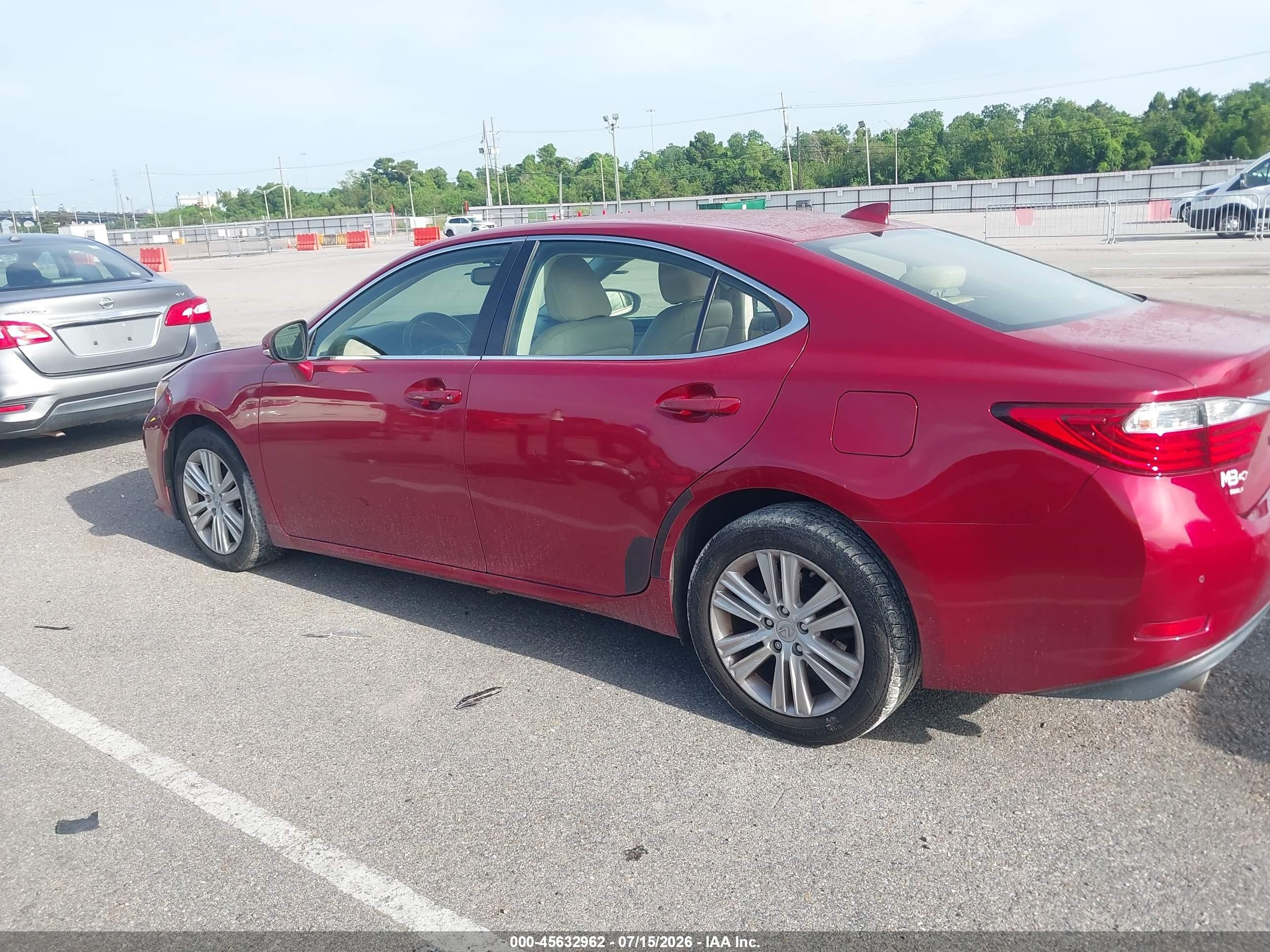 2015 Lexus Es 350   Red vin: JTHBK1GG6F2206110