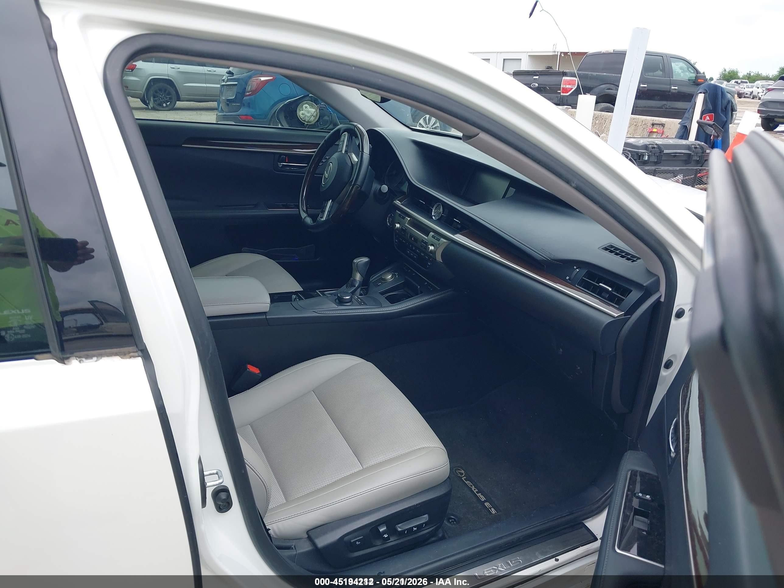 2017 Lexus Es 350   Белый vin: JTHBK1GG6H2255391