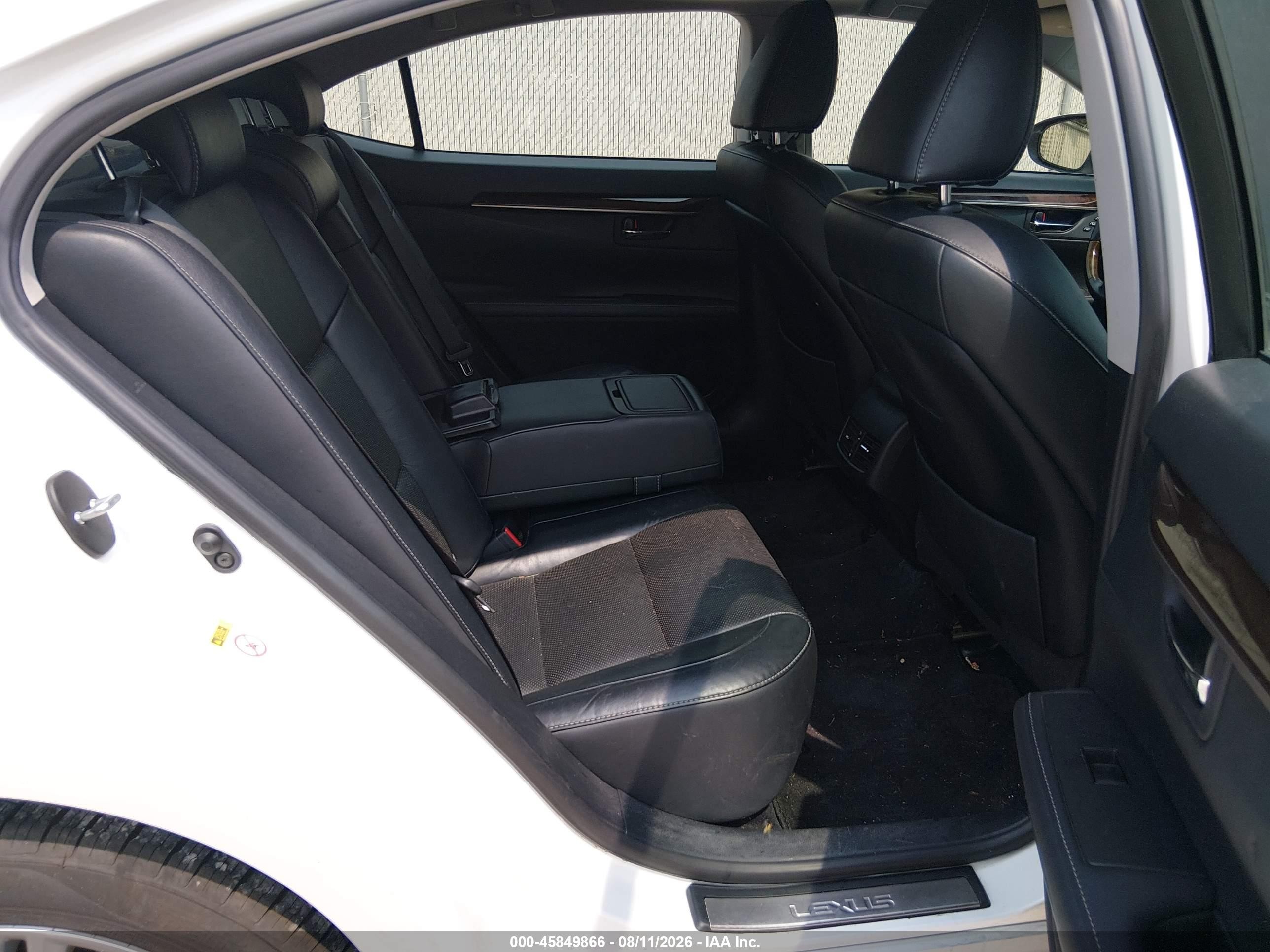 2013 Lexus Es 350   White vin: JTHBK1GG7D2063195