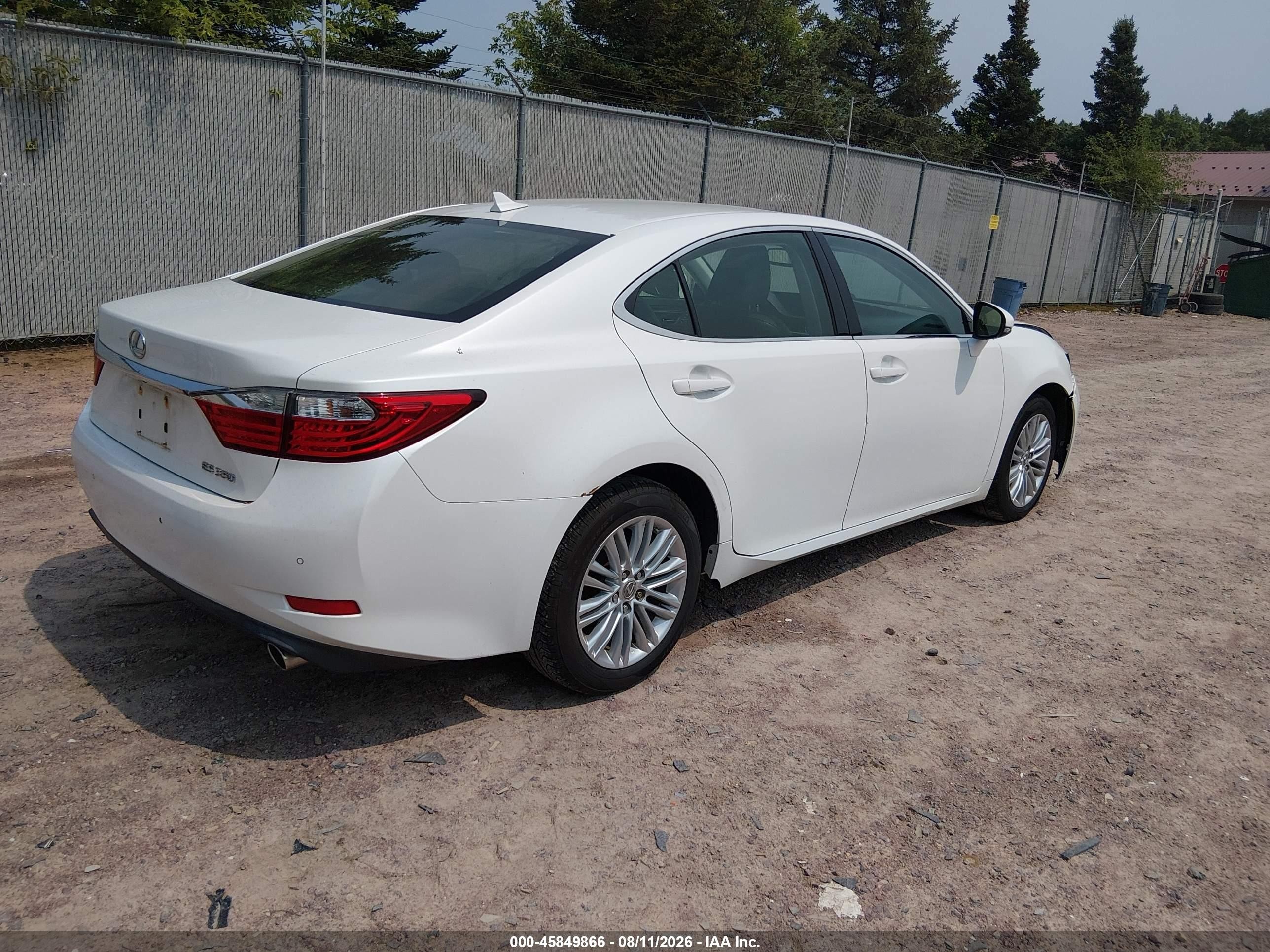 2013 Lexus Es 350   White vin: JTHBK1GG7D2063195