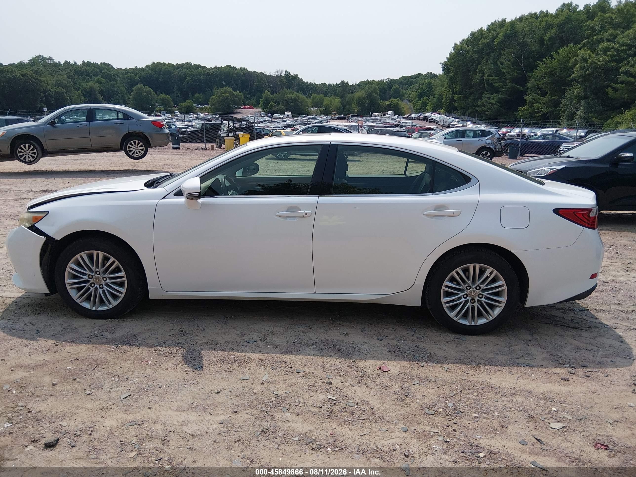 2013 Lexus Es 350   White vin: JTHBK1GG7D2063195