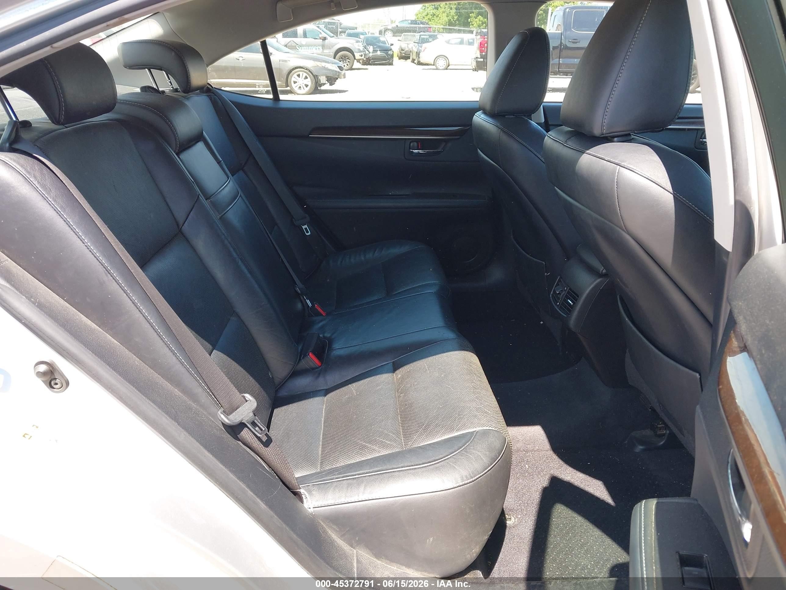 2014 Lexus Es 350   Silver vin: JTHBK1GG7E2086235