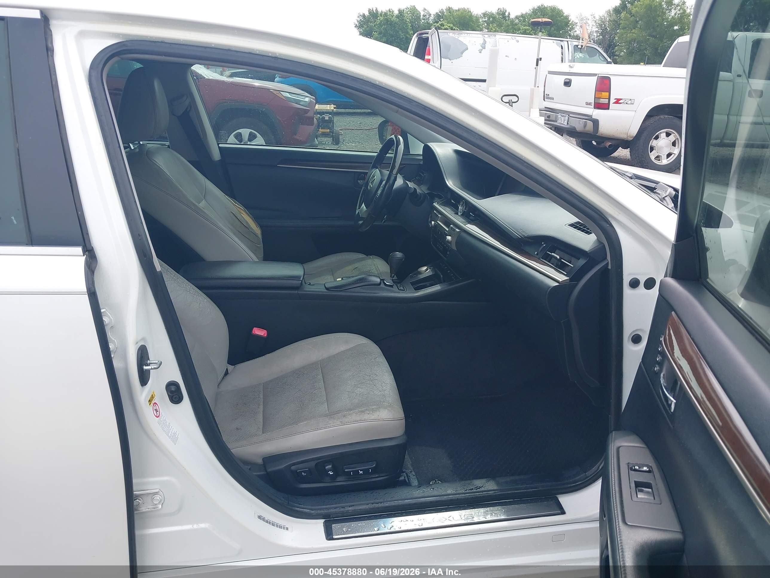 2014 Lexus Es 350   White vin: JTHBK1GG7E2116513