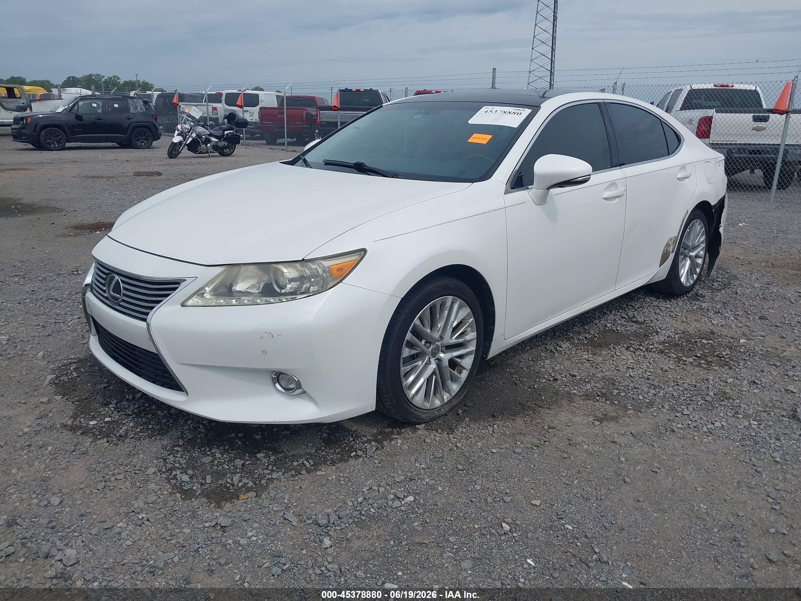 2014 Lexus Es 350   White vin: JTHBK1GG7E2116513