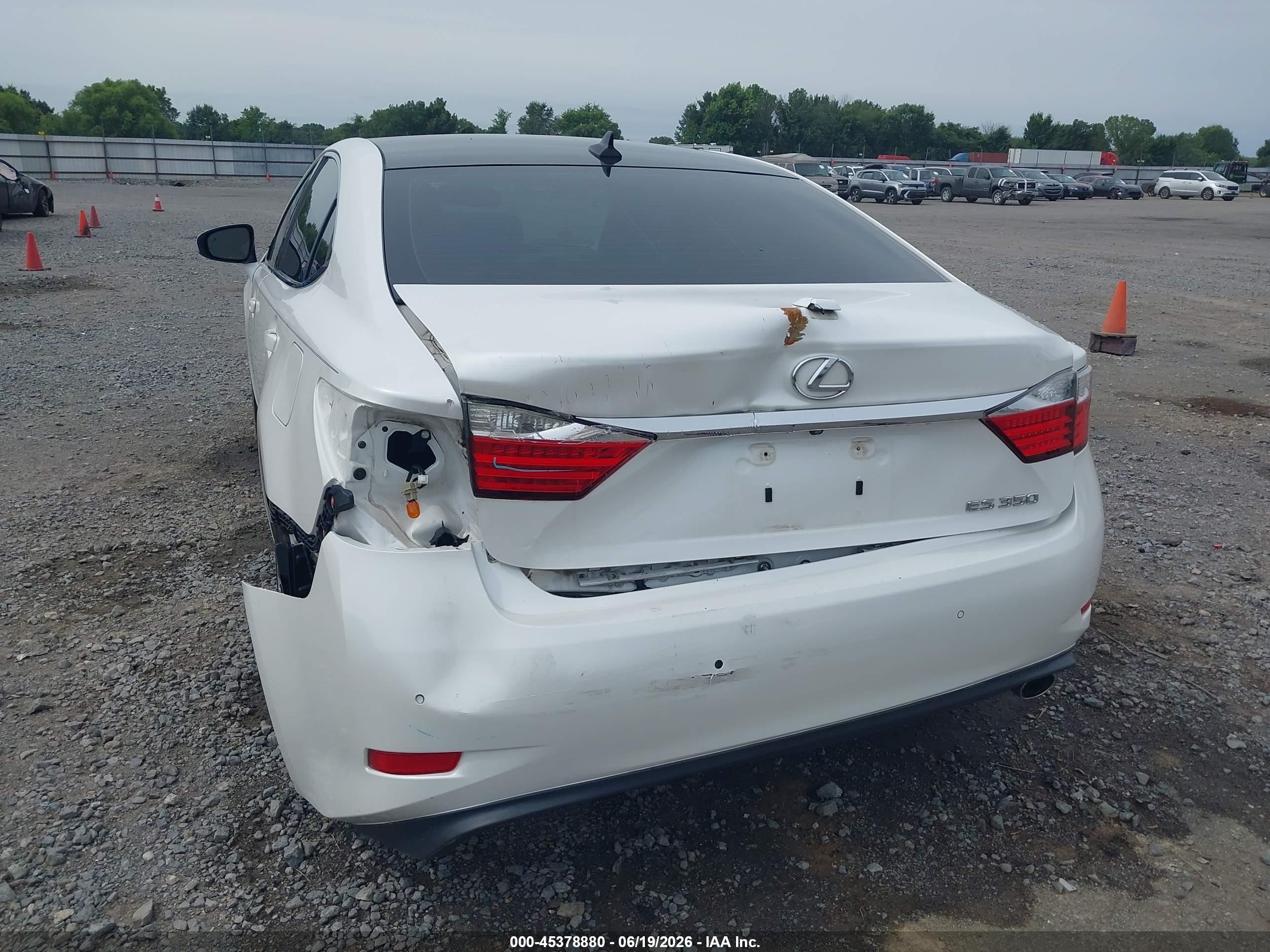 2014 Lexus Es 350   White vin: JTHBK1GG7E2116513