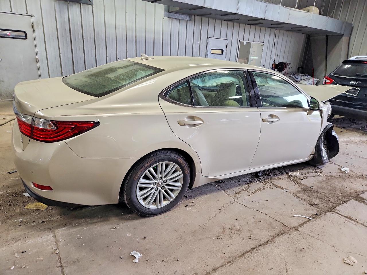 2014 Lexus Es 350 Beige vin: JTHBK1GG7E2129973