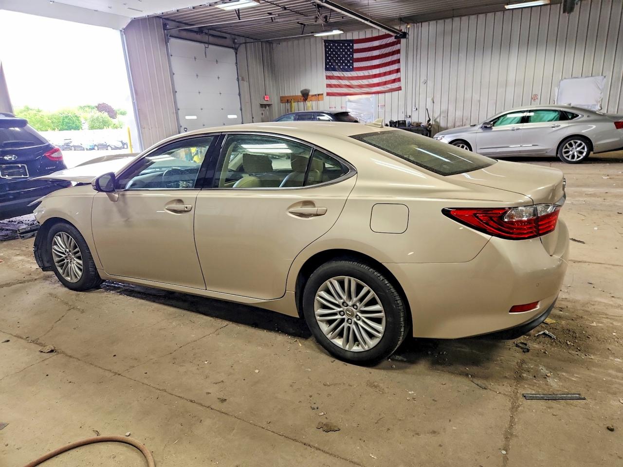 2014 Lexus Es 350 Beige vin: JTHBK1GG7E2129973